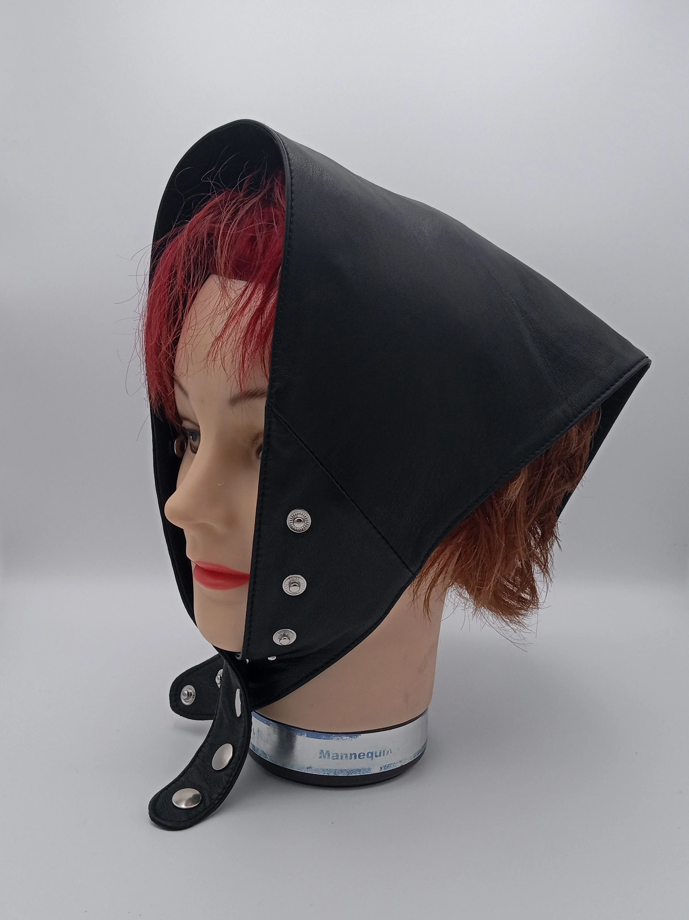 NYC HANDMADE LEATHER BANDANA SILK LINING ADJUSTABLE SILVER SNAPS AND HARDWARE