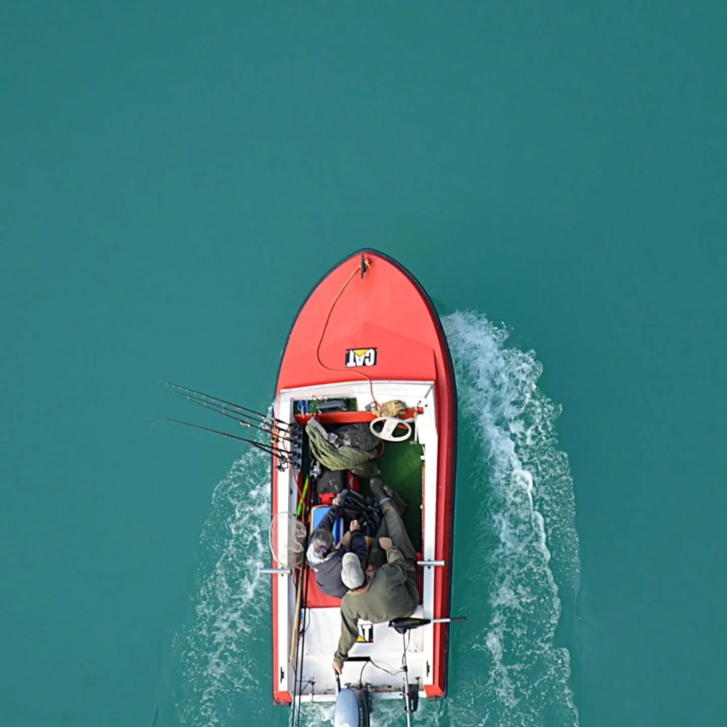 The weekend forecast for Fort Lauderdale is a tale of two halves, and you don&rsquo;t want to be caught unprepared. ☀️⛈️

​Saturday is looking like a boater's dream with mostly cloudy skies, a high of 88&deg;F, and 16 mph southern winds&mdash;perfect