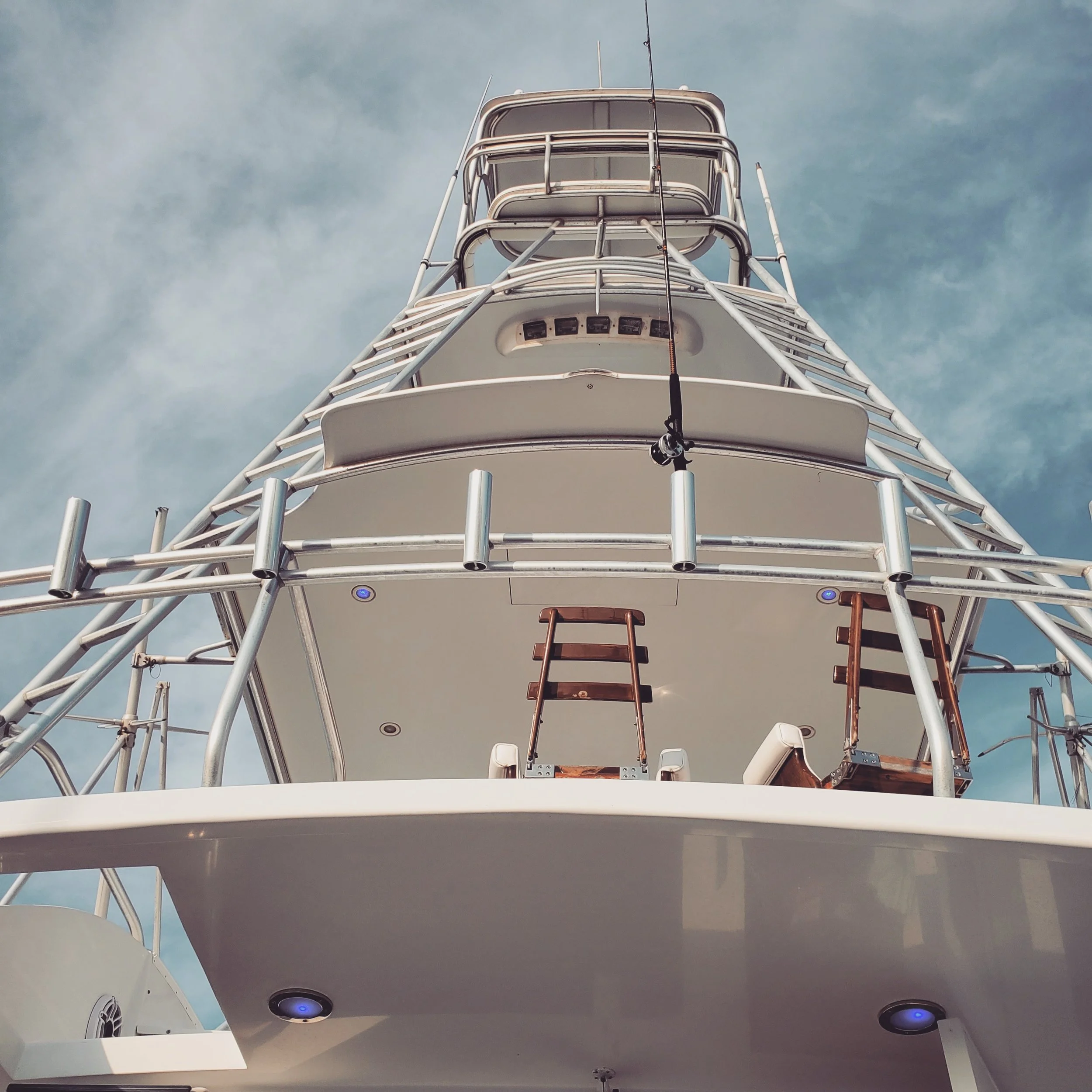 Saturday morning crew &mdash; let's see your boats! 🚤⛵🎣
Drop a photo of your current vessel in the comments. 
We want to see what you're working with! 
Fishing boats, sailboats, yachts &mdash; all welcome. 

#BoatingCommunity #BoatLife #FishingLife
