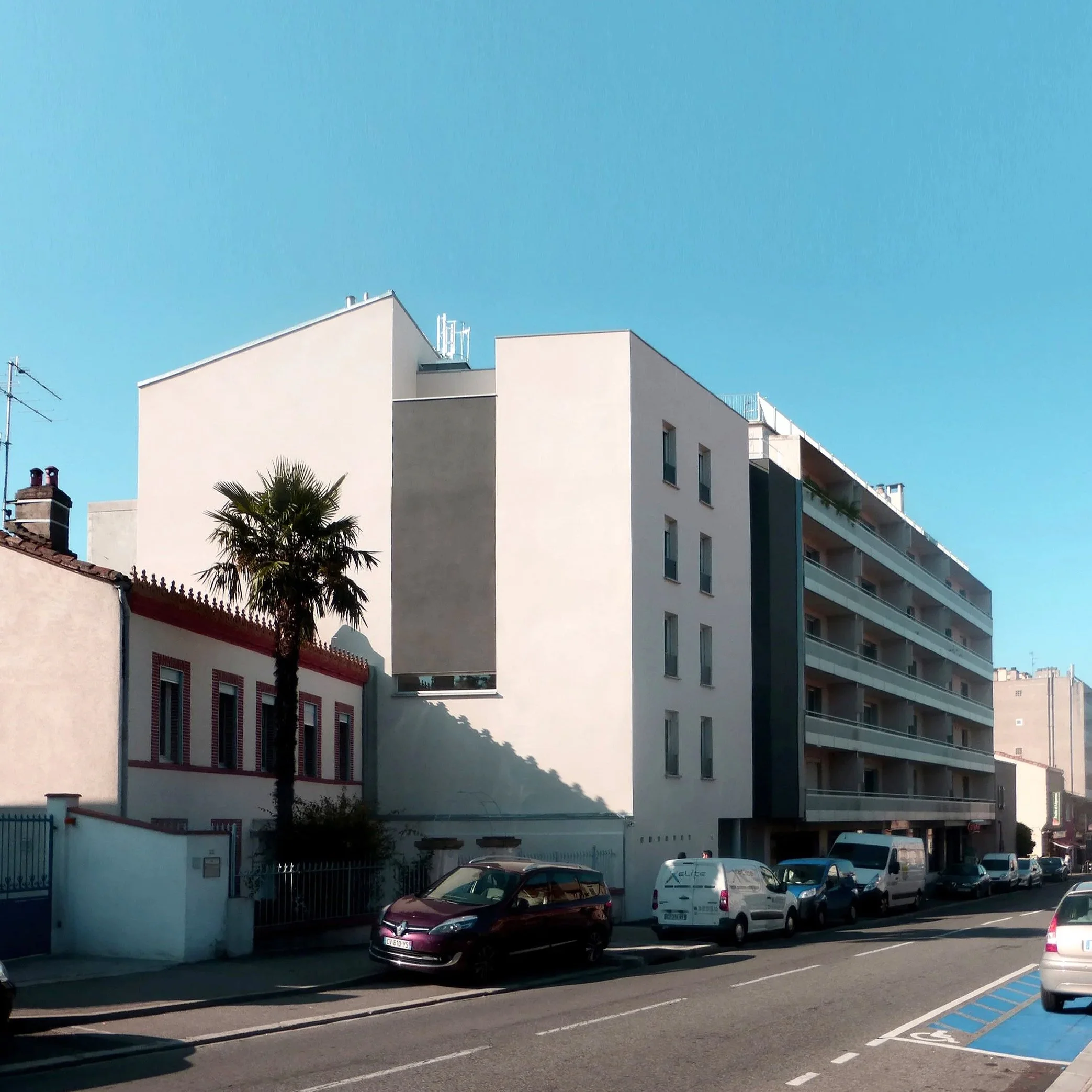 <span style="white-space: nowrap;">LES HAUTS DE CASTRES</span><br>12 logements