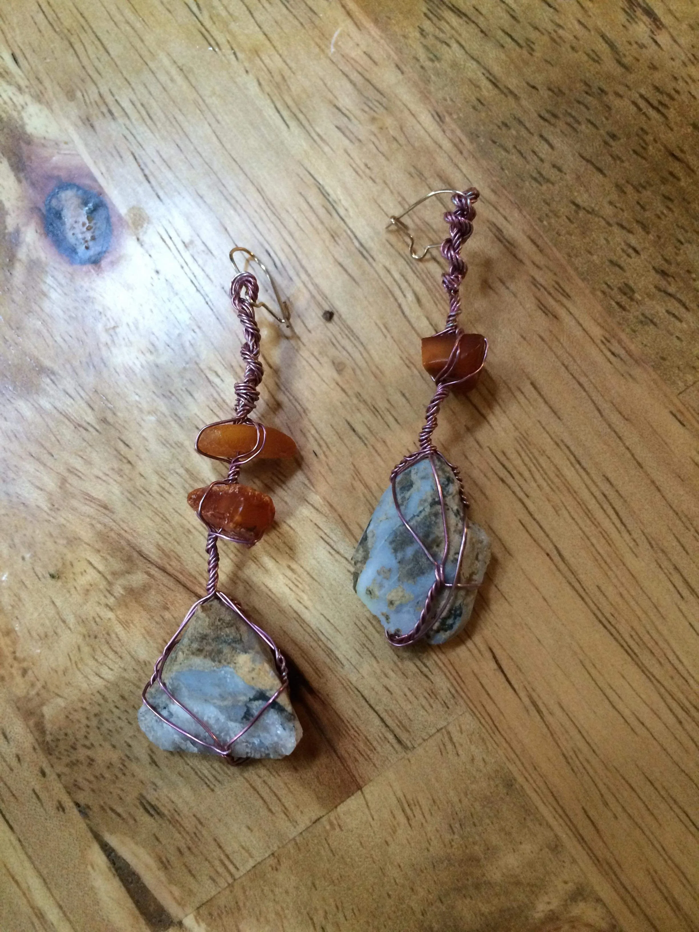 Earrings
Excavated gypsum, found stone, wire
Sequatchie Valley, Tennessee, 2020