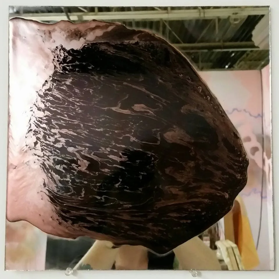 Tar Experiment II, 10"x10"
Mirror tile, tar and spray paint
2017