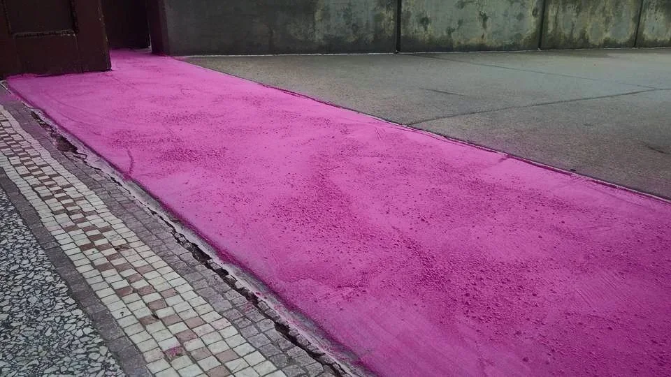 Pink Threshold, Installation
Chalk
2014