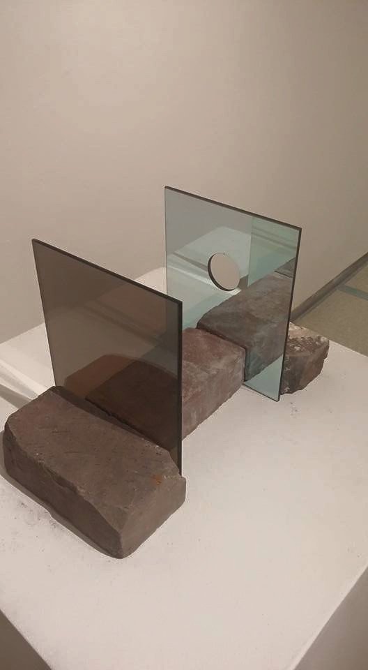 In finitude (detail), 10"x10"x20"
Brick and mirror tile
2014