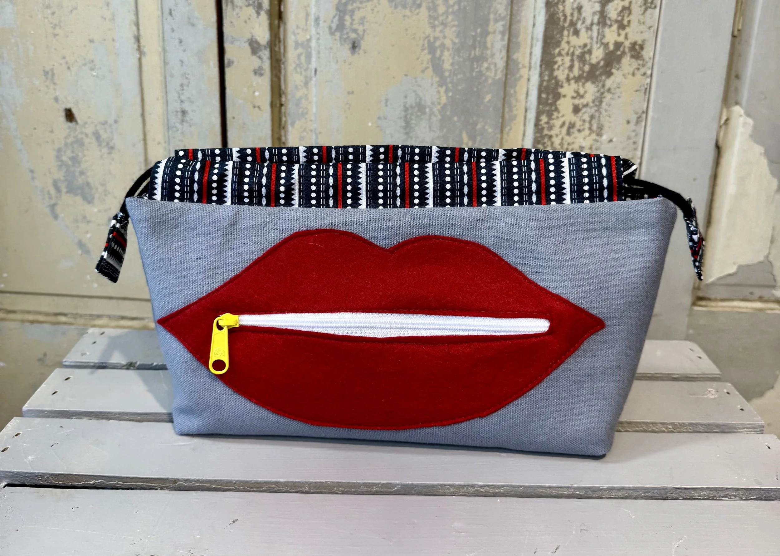 Kiss & Tell Pouch