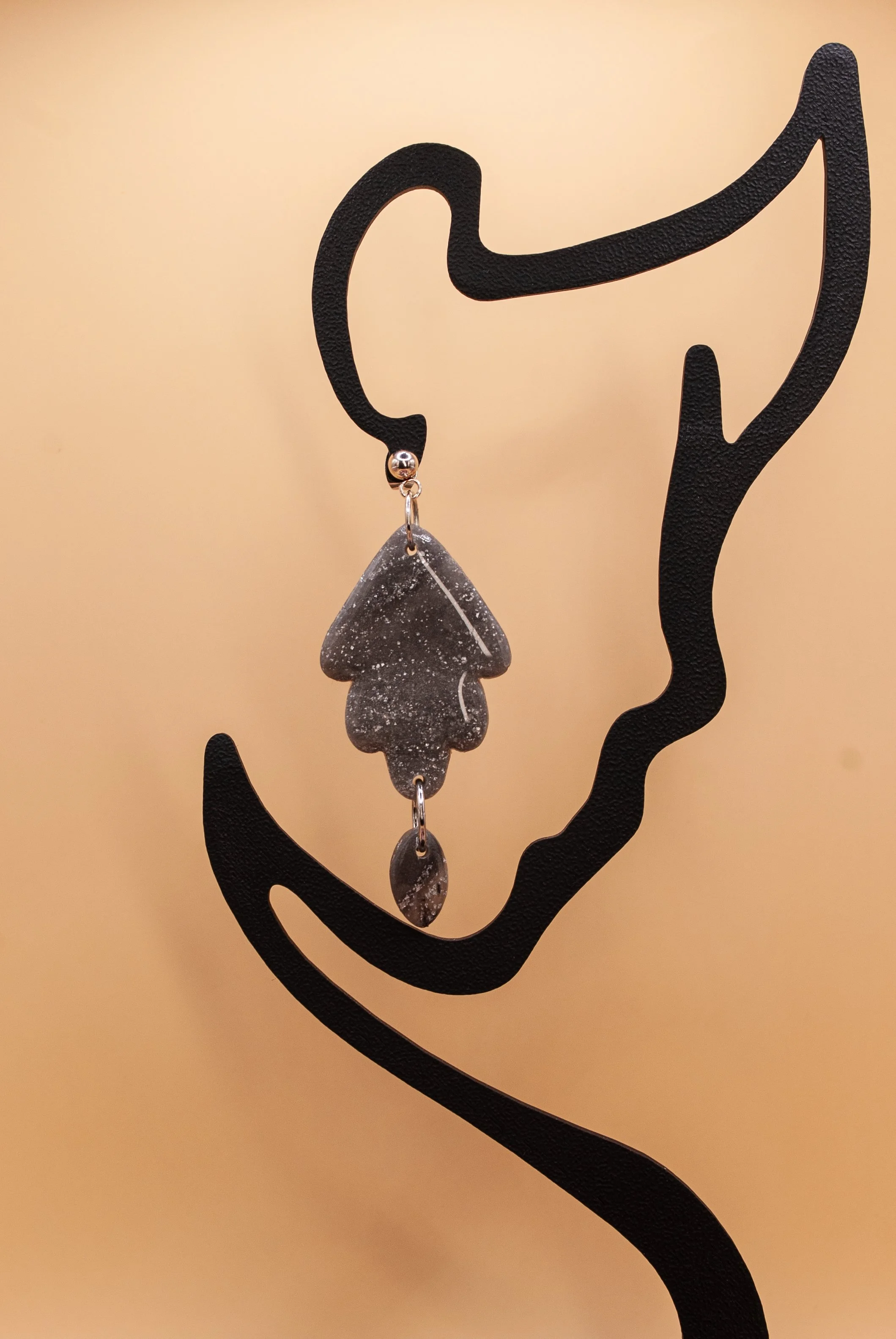 Boucles Camélia - collection gris de lune