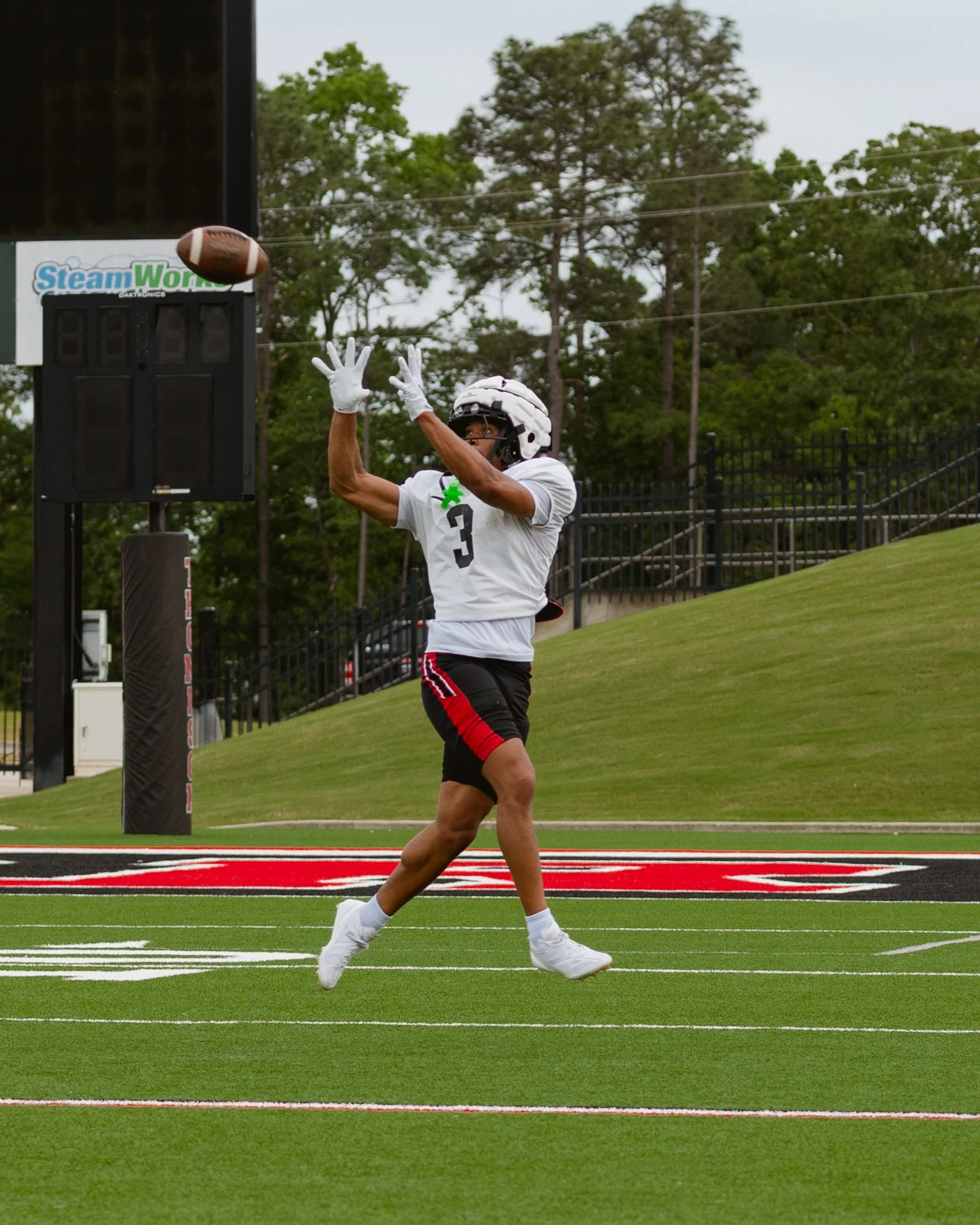 Spring practice fb-6.jpg