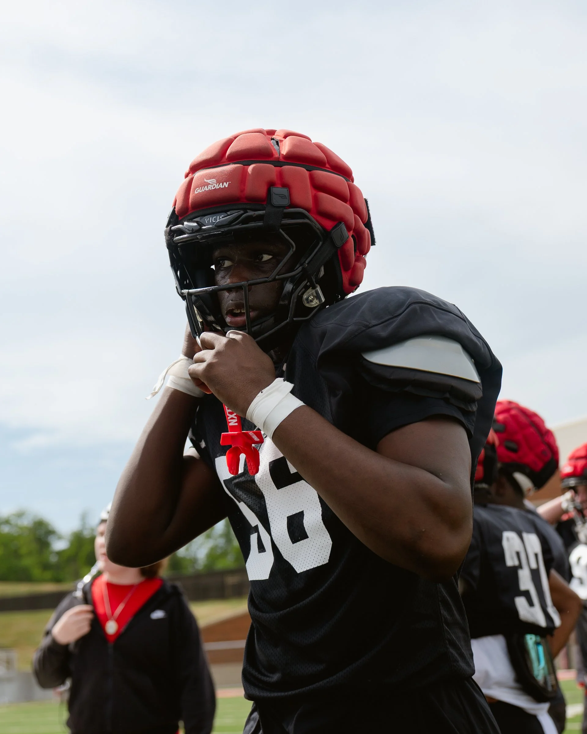 Spring practice fb-15.jpg