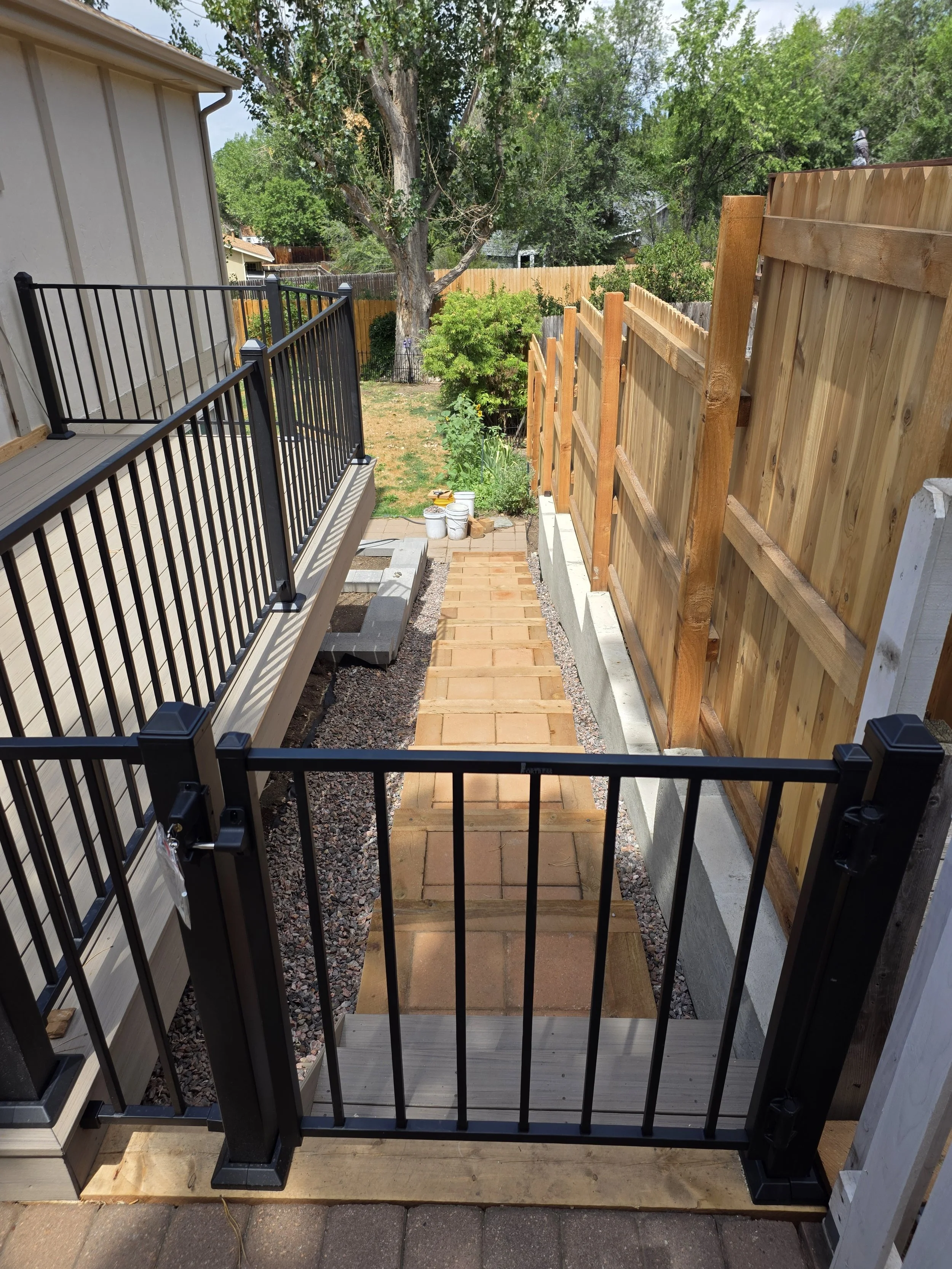 Mile High Decks Specializing in Decks and Outdoor living space. Deck Builder Specialist in Douglass County Colorado, Castle Rock, Larkspur, Palmer Lake, Parker, Hylands Ranch, Littleton, Evergreen, Franktown Colorado 80104