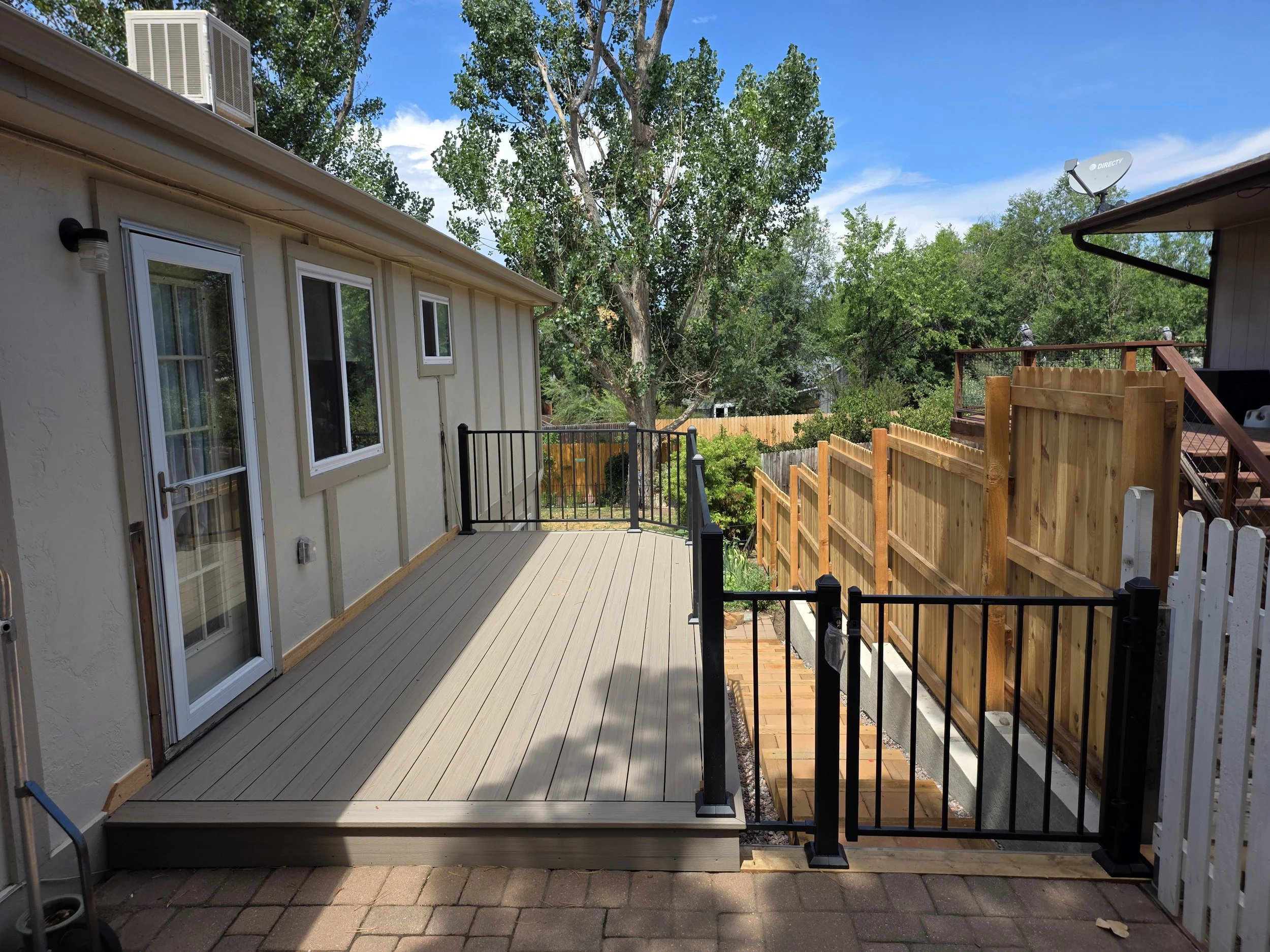 Castle Rock Colorado- Deck Builders deck and landscape makeover - Outdoor living space. Deck Builder Specialist in Douglass County Colorado, Castle Rock, Larkspur, Palmer Lake, Parker, Hylands Ranch, Littleton, Evergreen, Franktown Colorado 80104