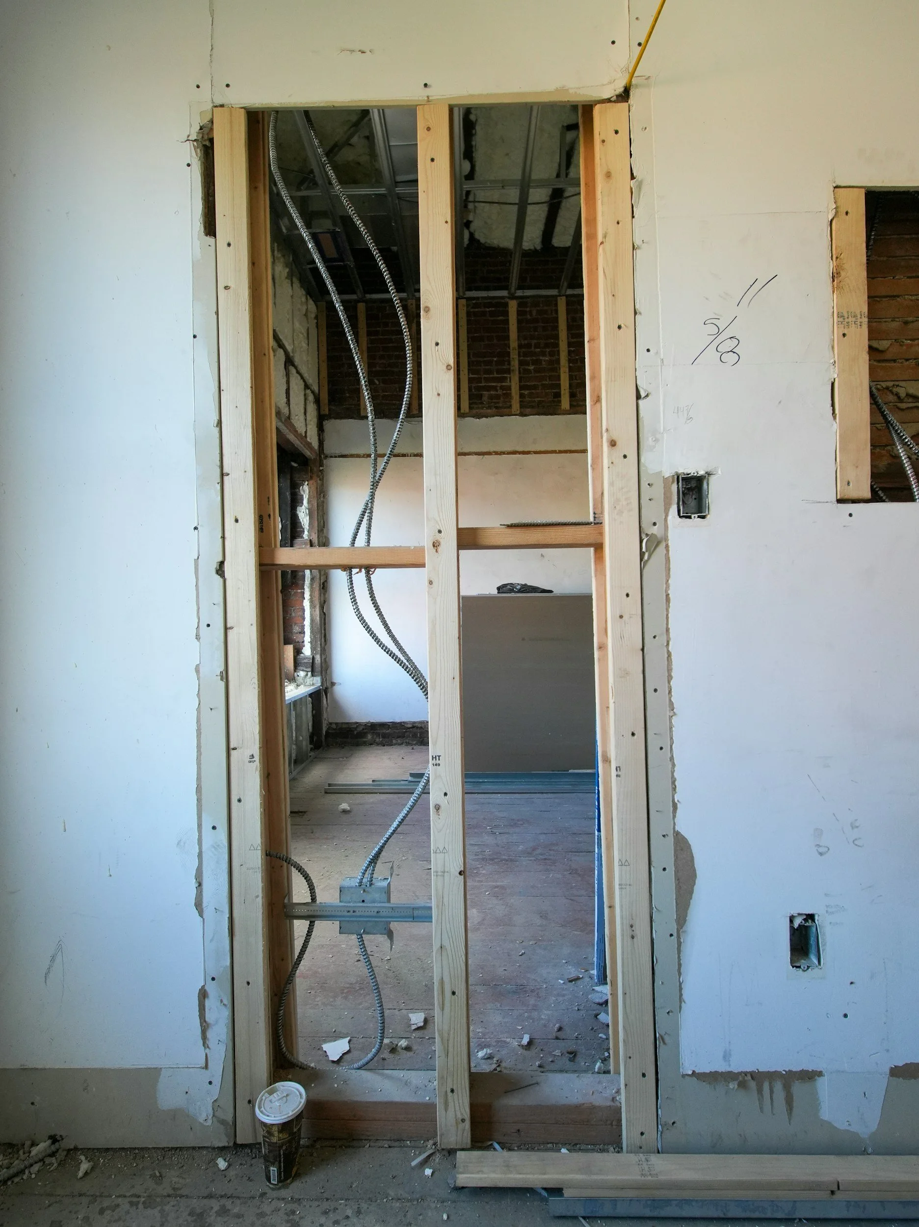 Framed wall with an electrical box, as Collins Electric plans in Rohnert Park, CA. New Construction Electrician Near Me.
