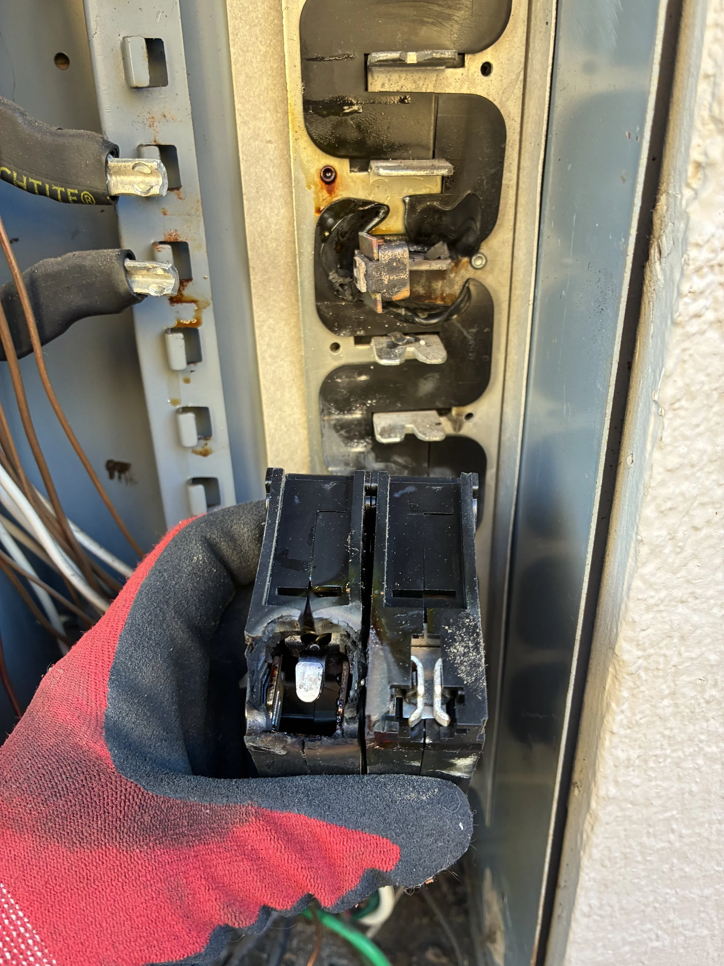 100 amp panel change northwest Santa Rosa completed by Collins Electric