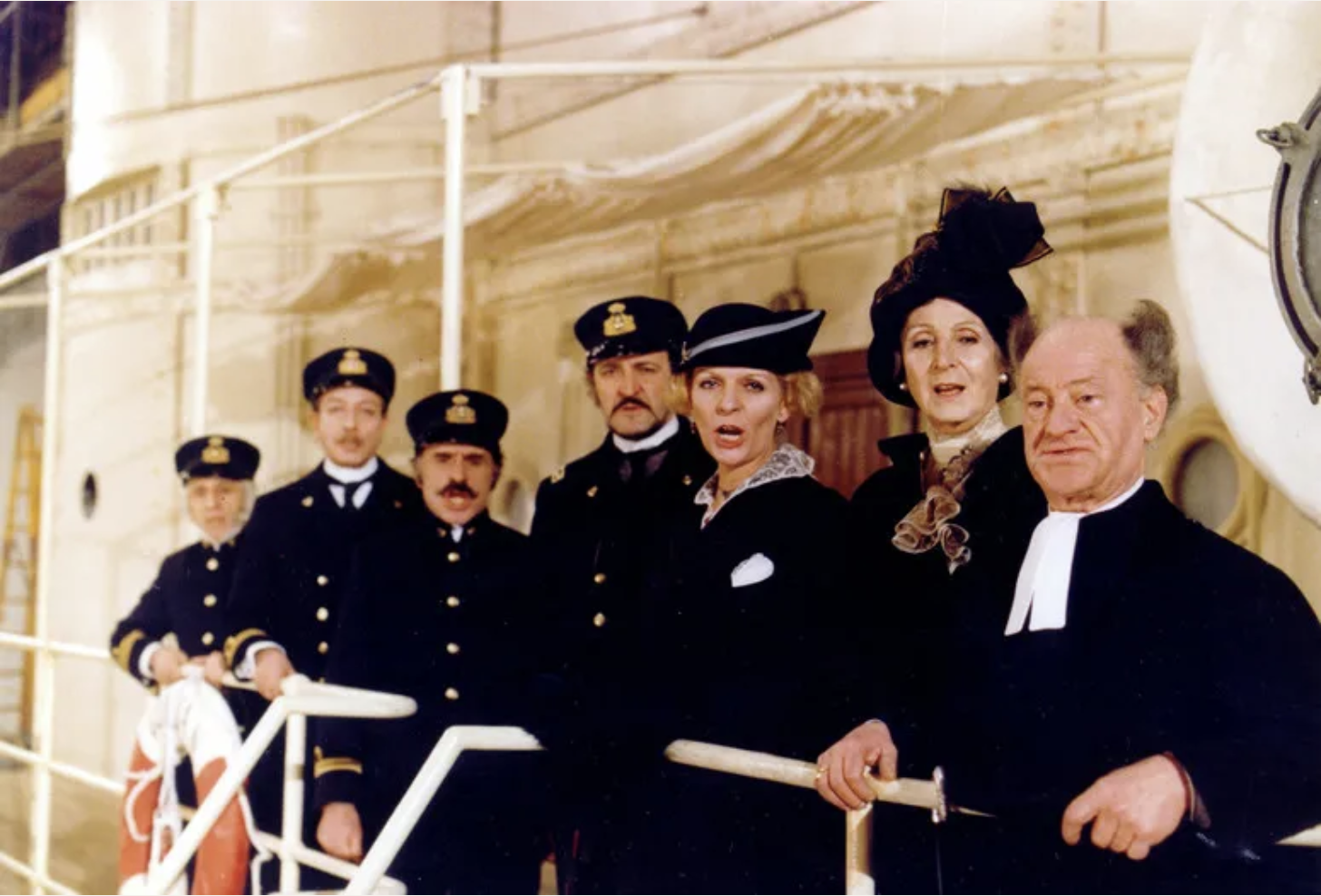 A Arca de Habermas e a ágora impossível