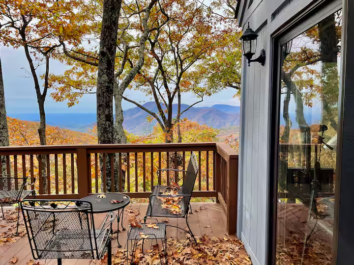Wintergreen Resort and Nelson County Virginia enjoys four distinct seasons. Learn more by contacting Real Estate Agent Randy Thompson at Thompson Real Estate, Co.