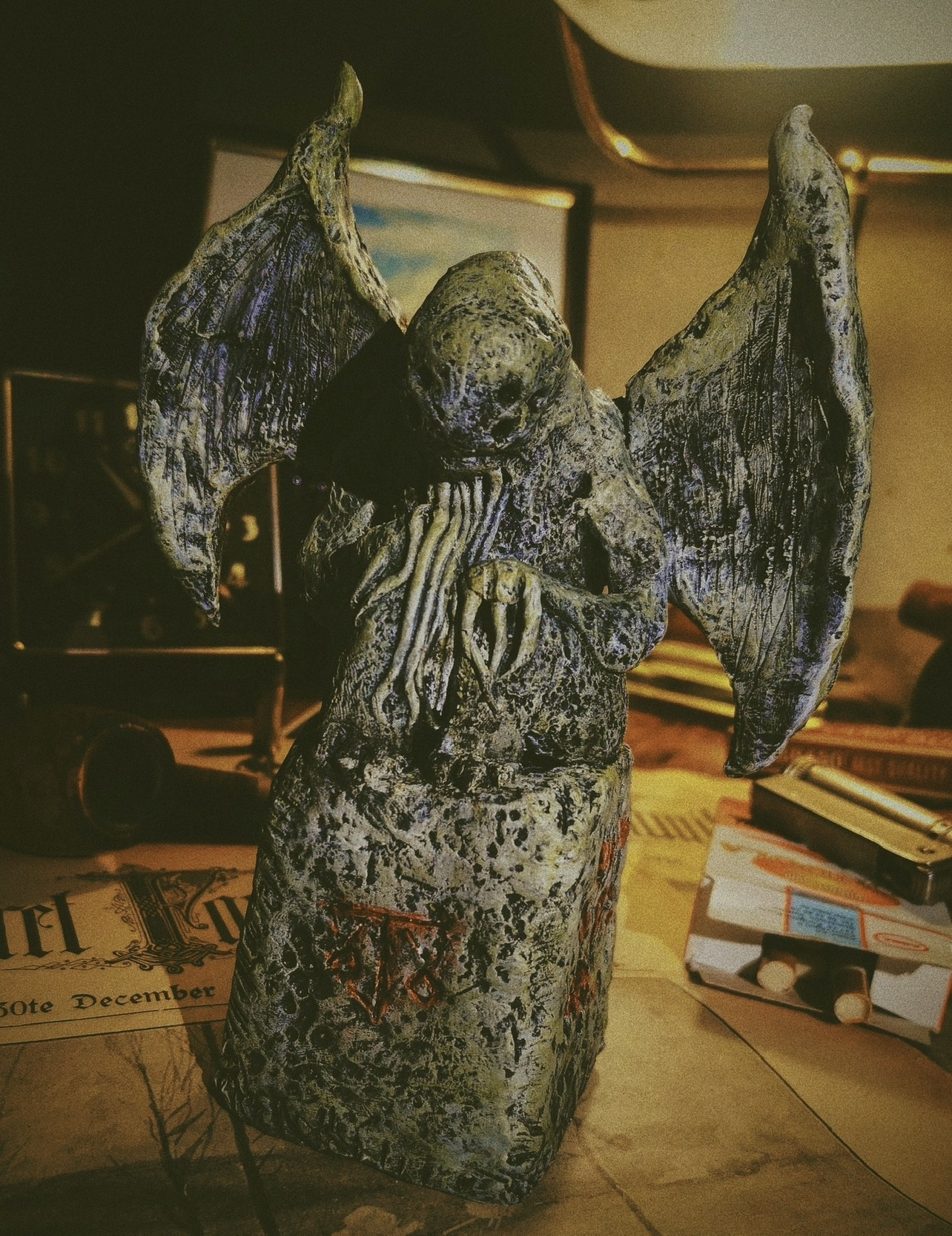 Handmade sculptute, Cthulhu Idol, clay. For the production of Whitehaven (2024)