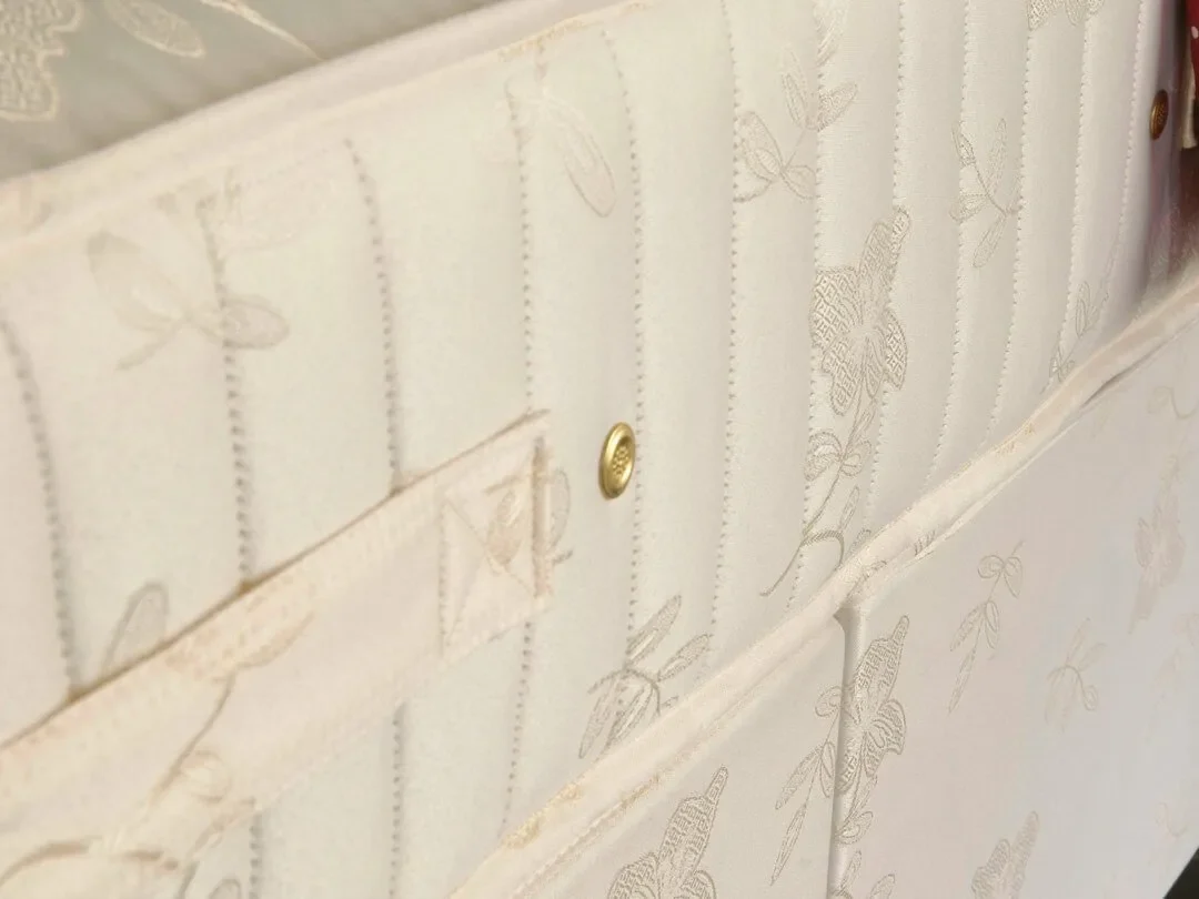 Luxury-Gold-2.webp