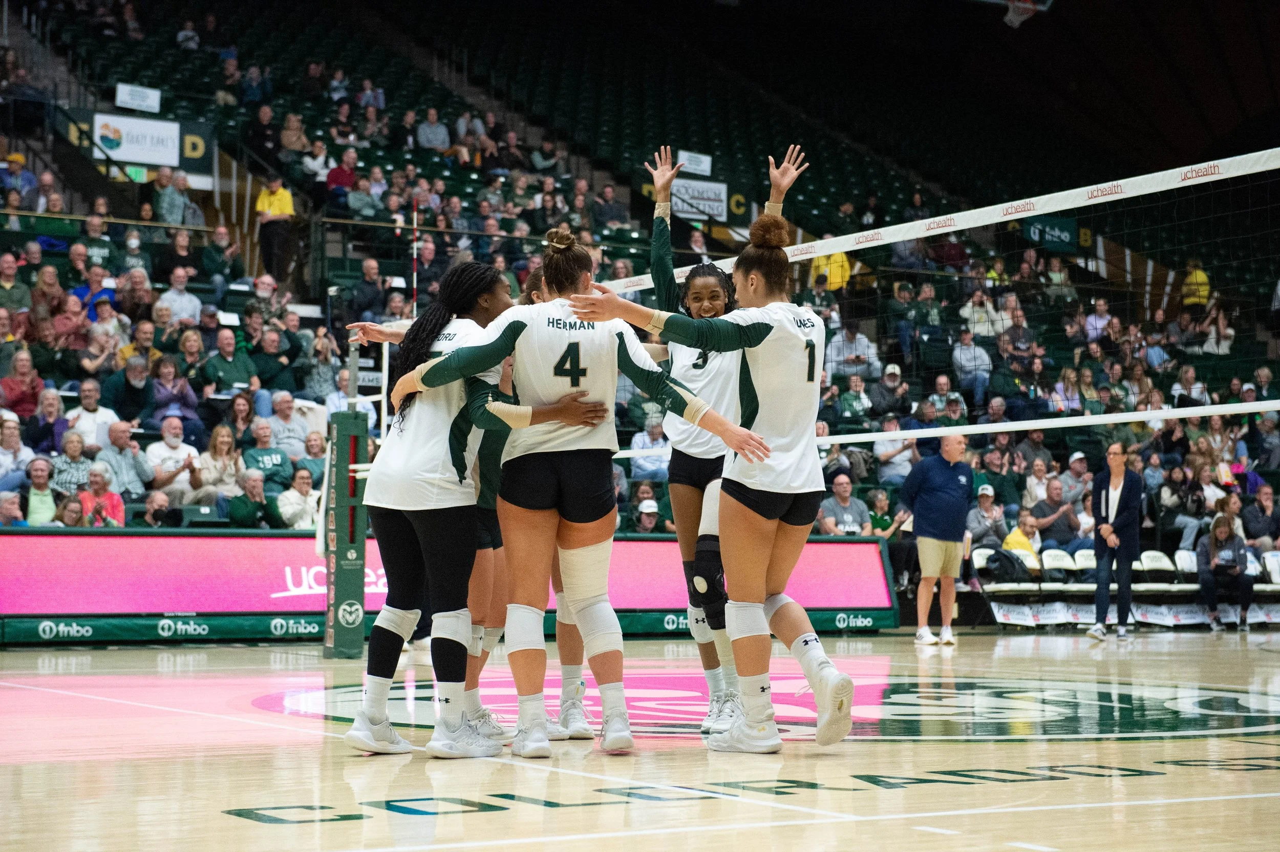 colorado-state-university-volleyball_54156895075_o.jpg