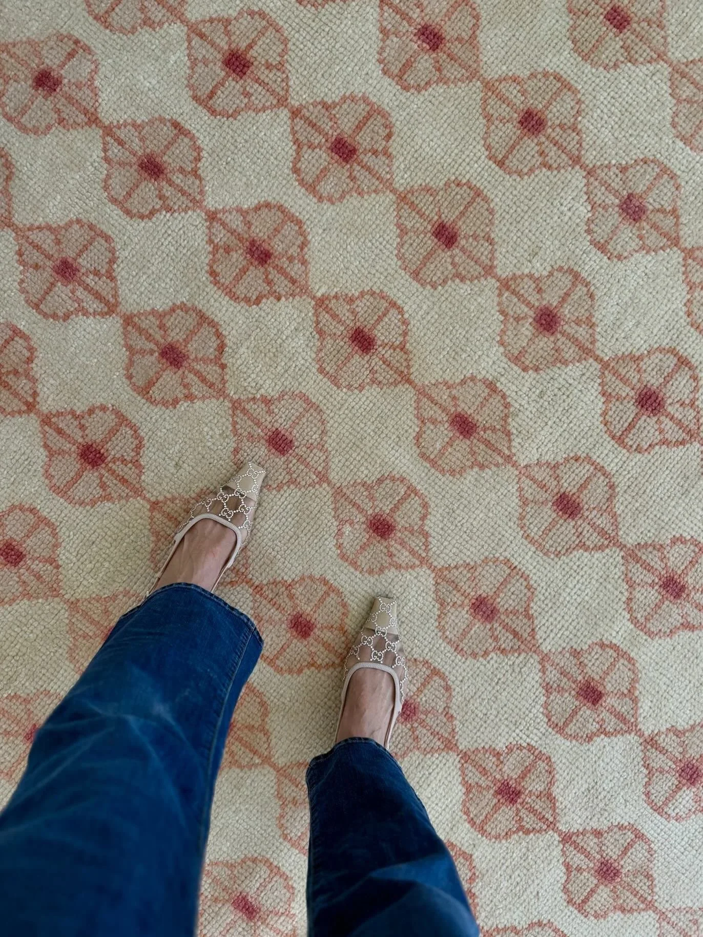 A little Wednesday rug inspo for your insta feed!😍✨

#therugconciergedfw #ruginspo #dfw #interiorrugs