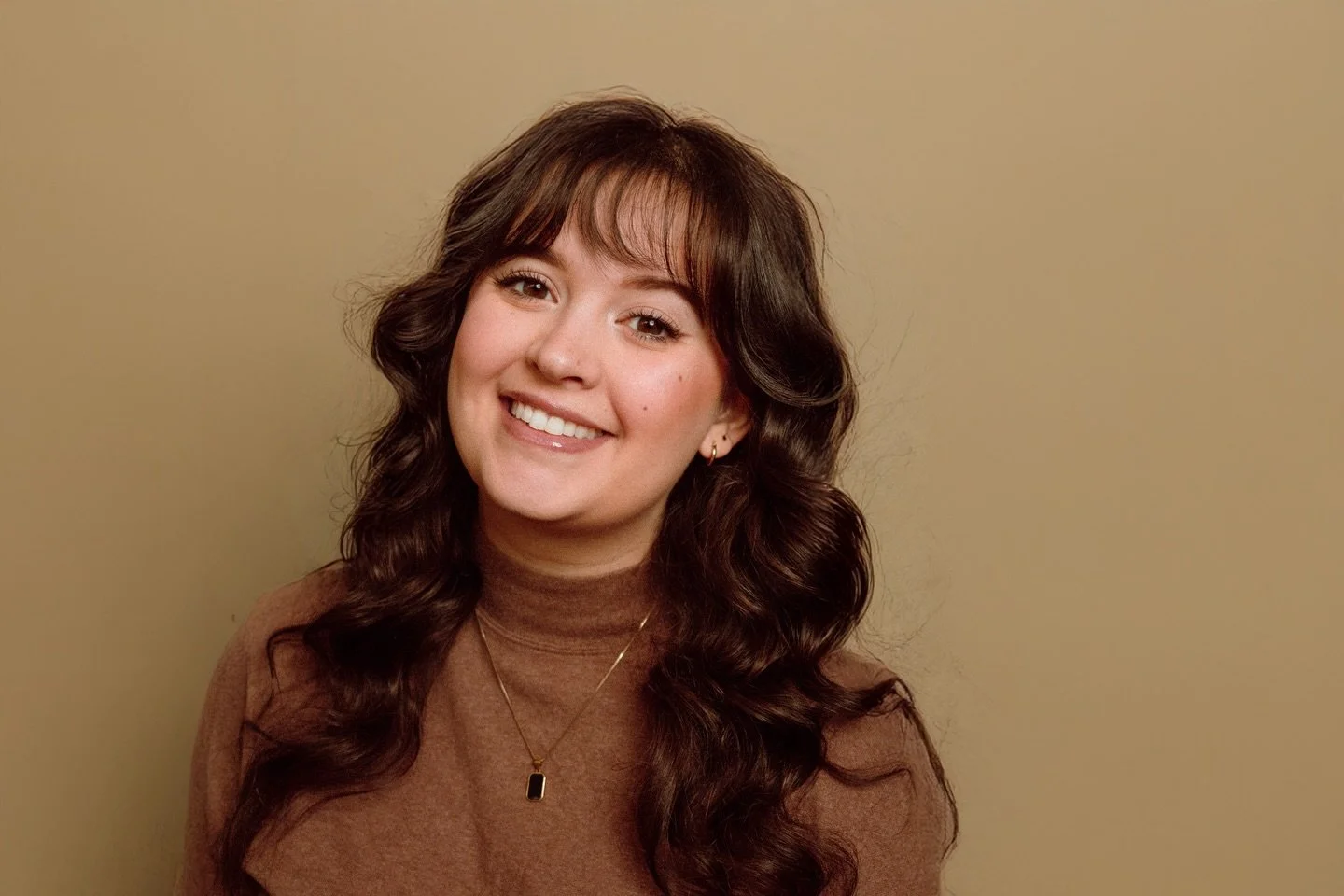 New headshot🤭🤭🤭 It's about time lol. Website/brand update in progress!!