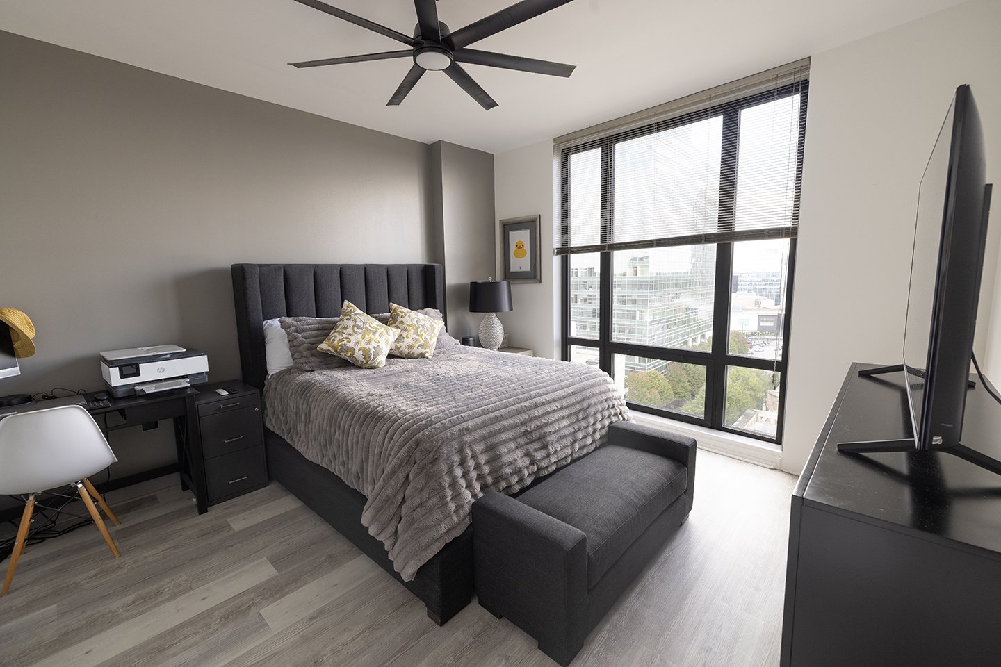 bedroom2.jpg