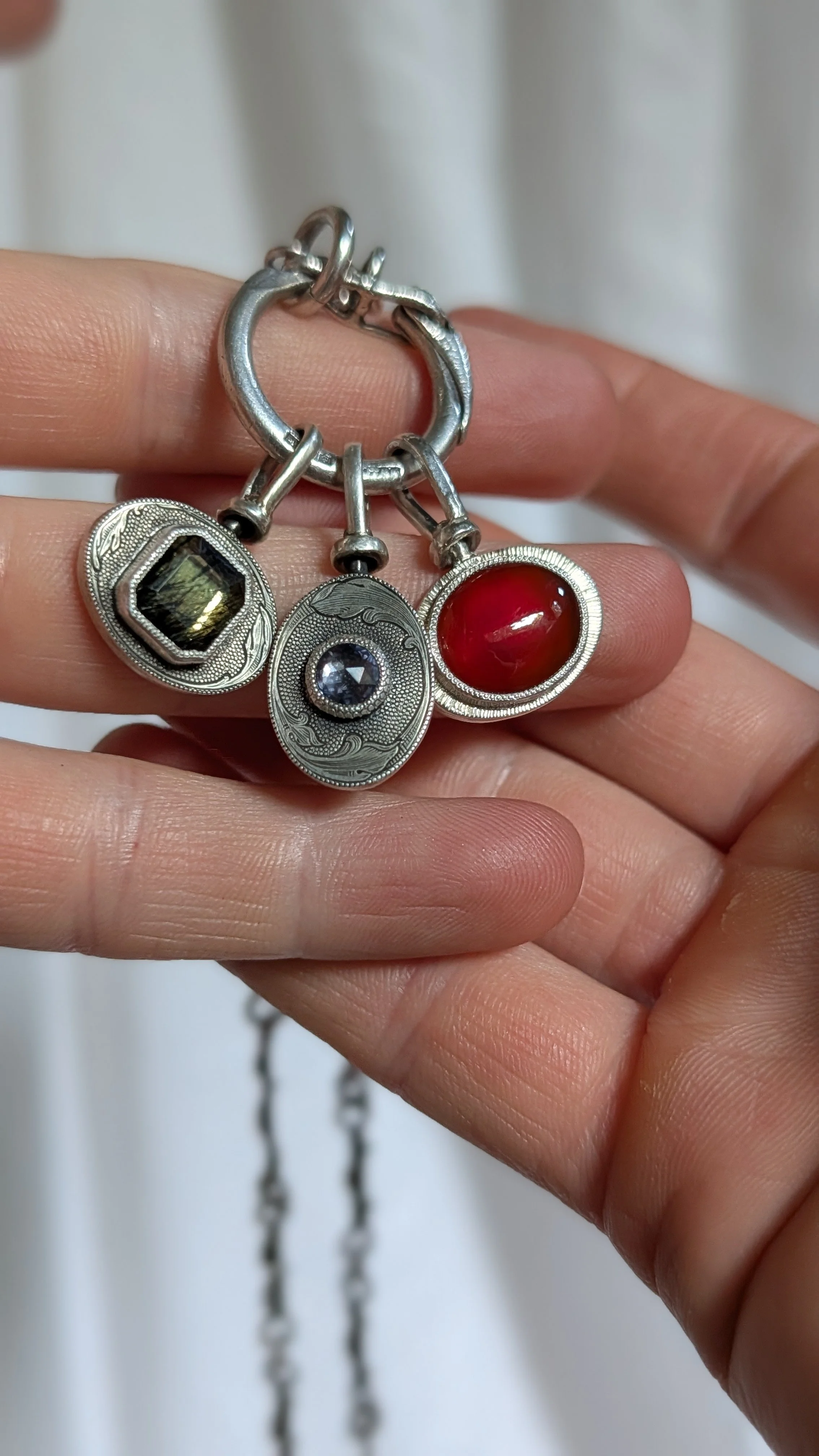 CARNELIAN & GOLDFISH