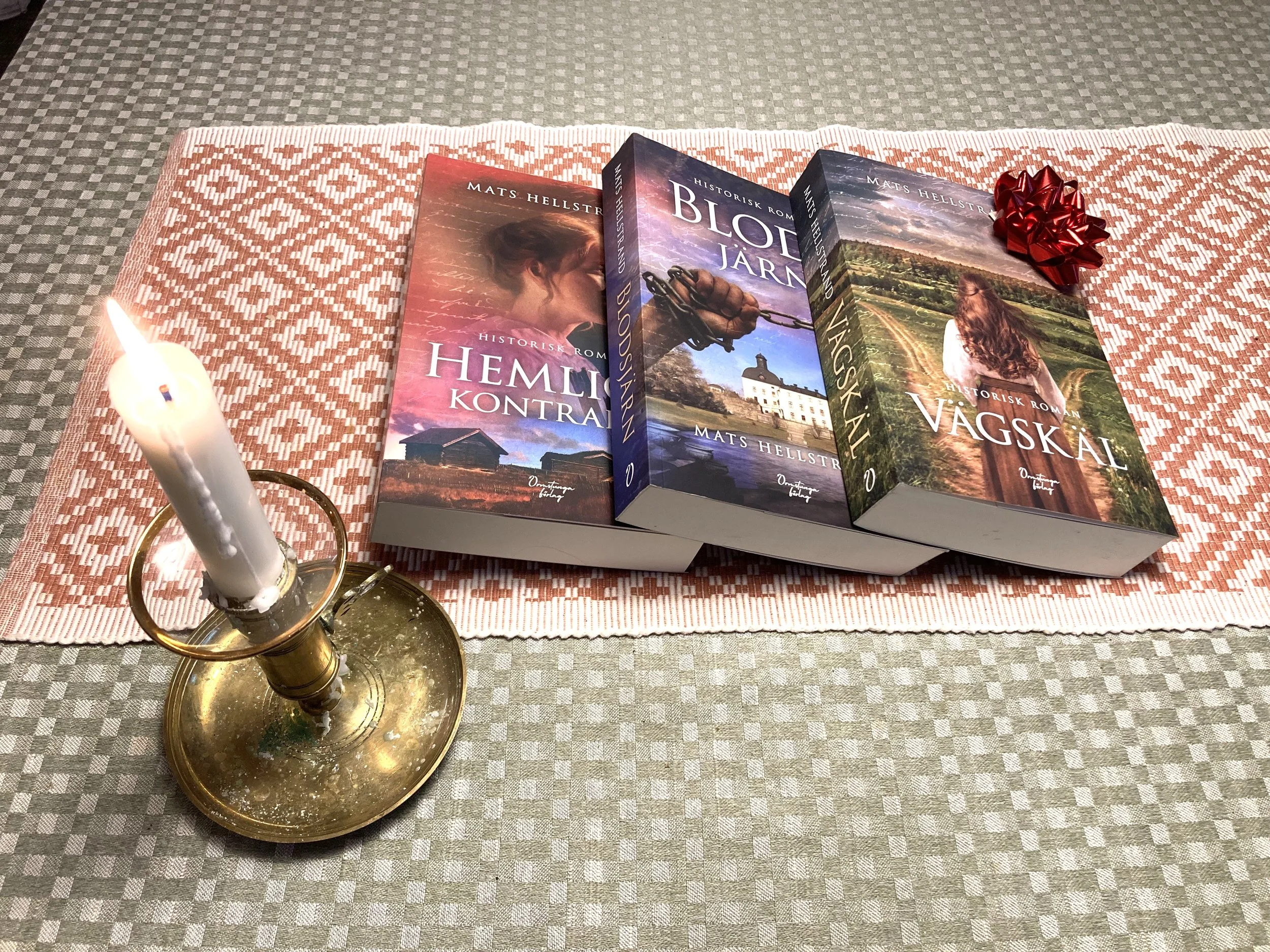 Trilogin som julklapp!
