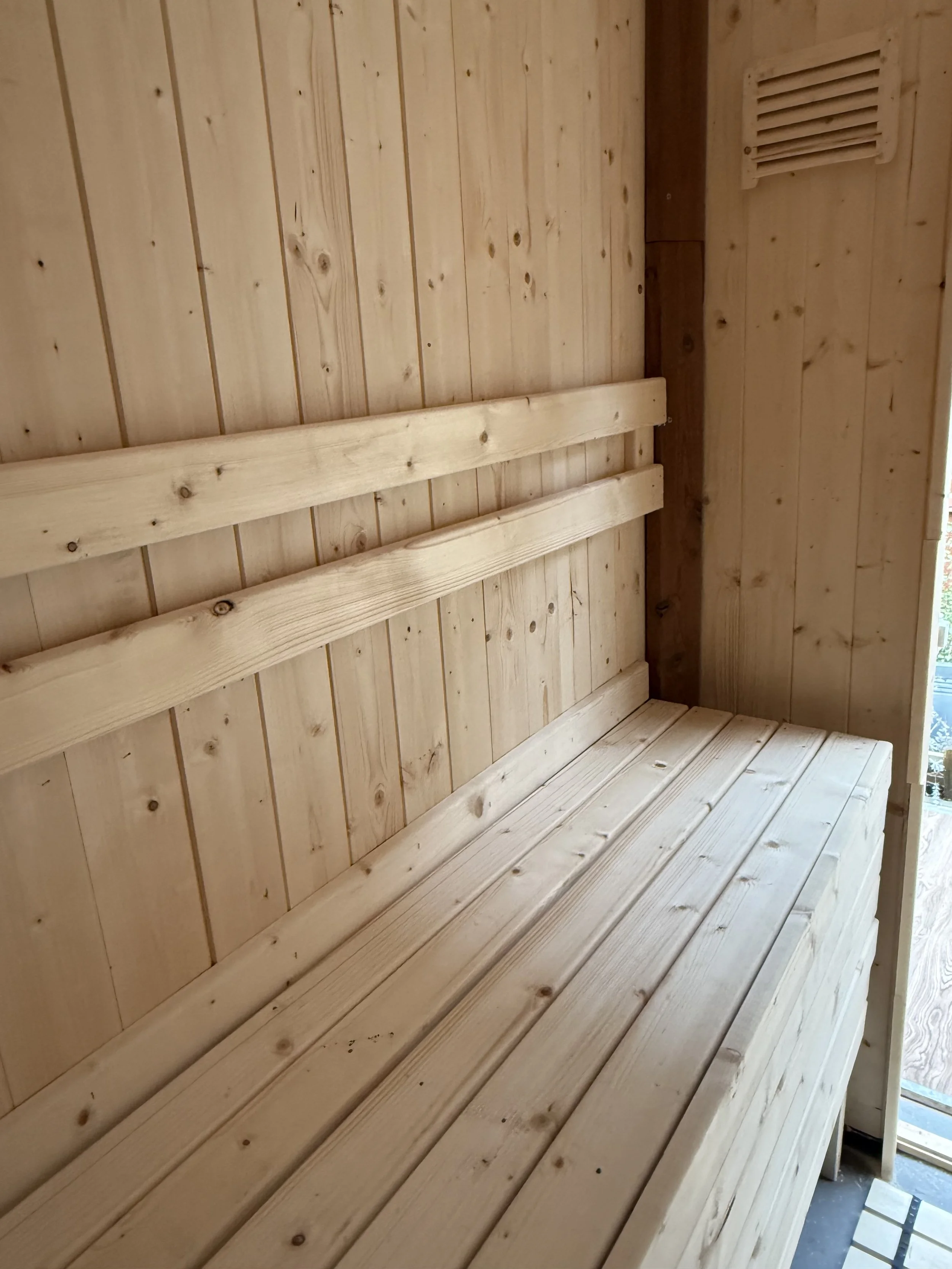 30 minutes session / location TBA