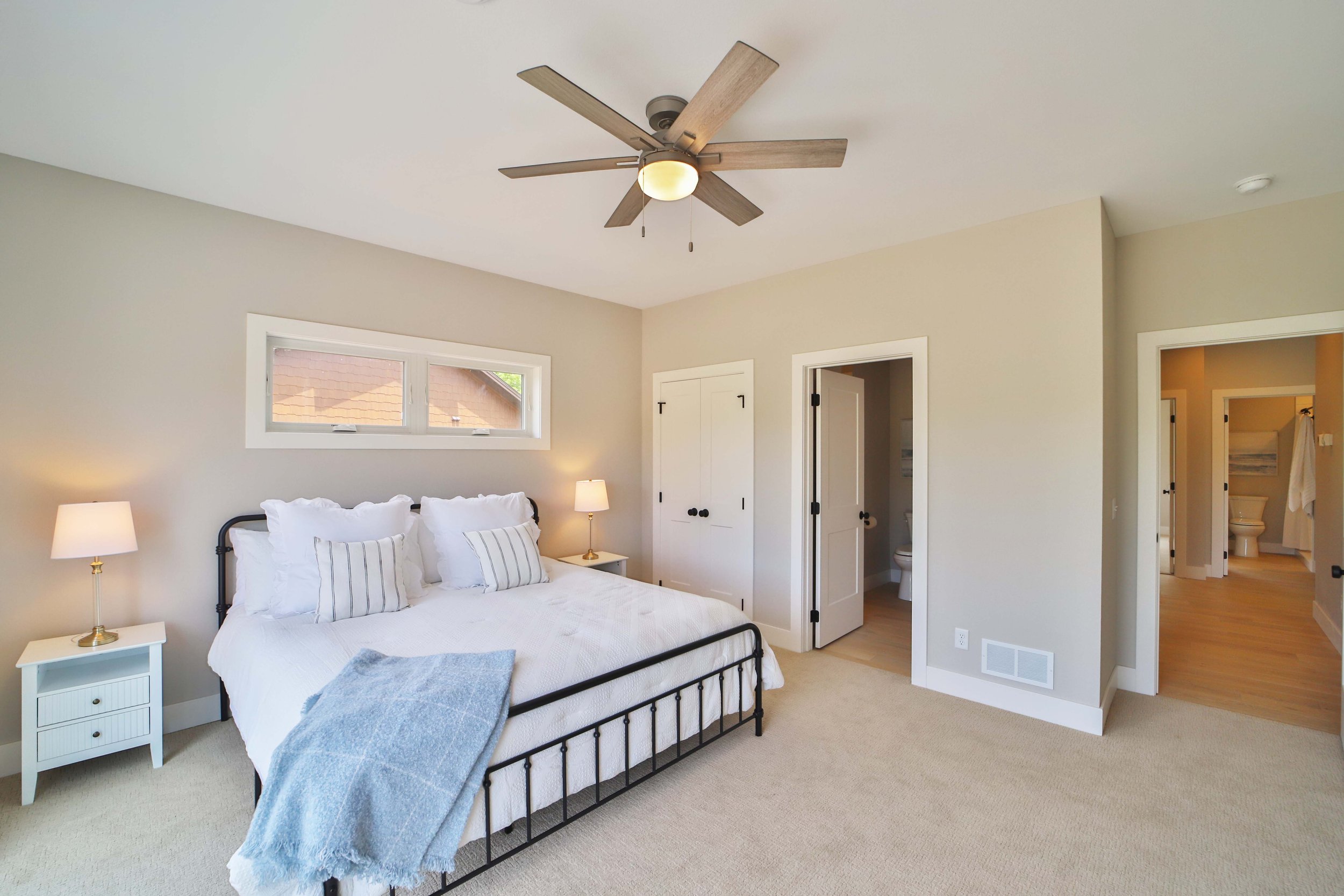First Floor King Bedroom