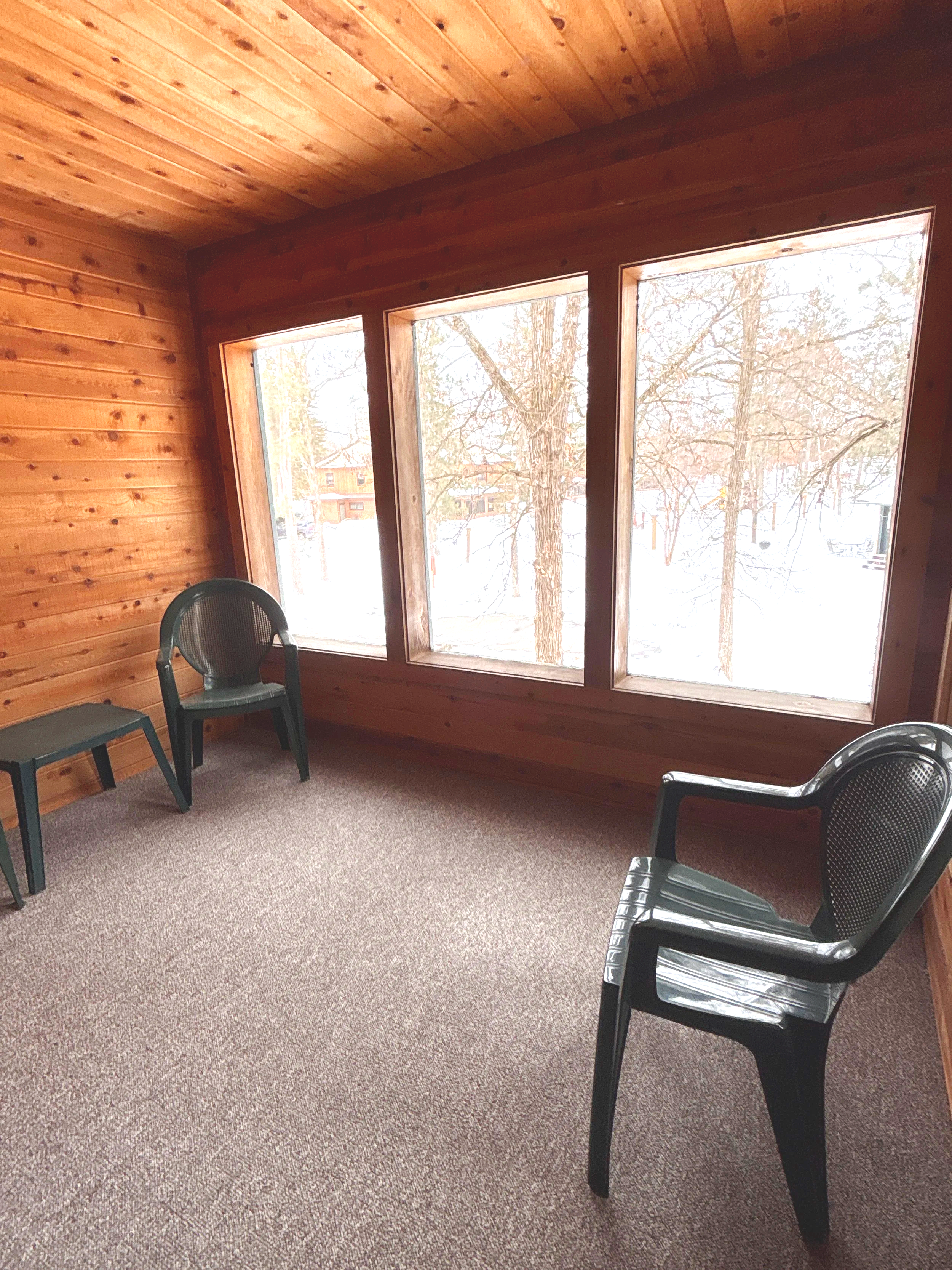 Second Floor Screened Porch - Roadside