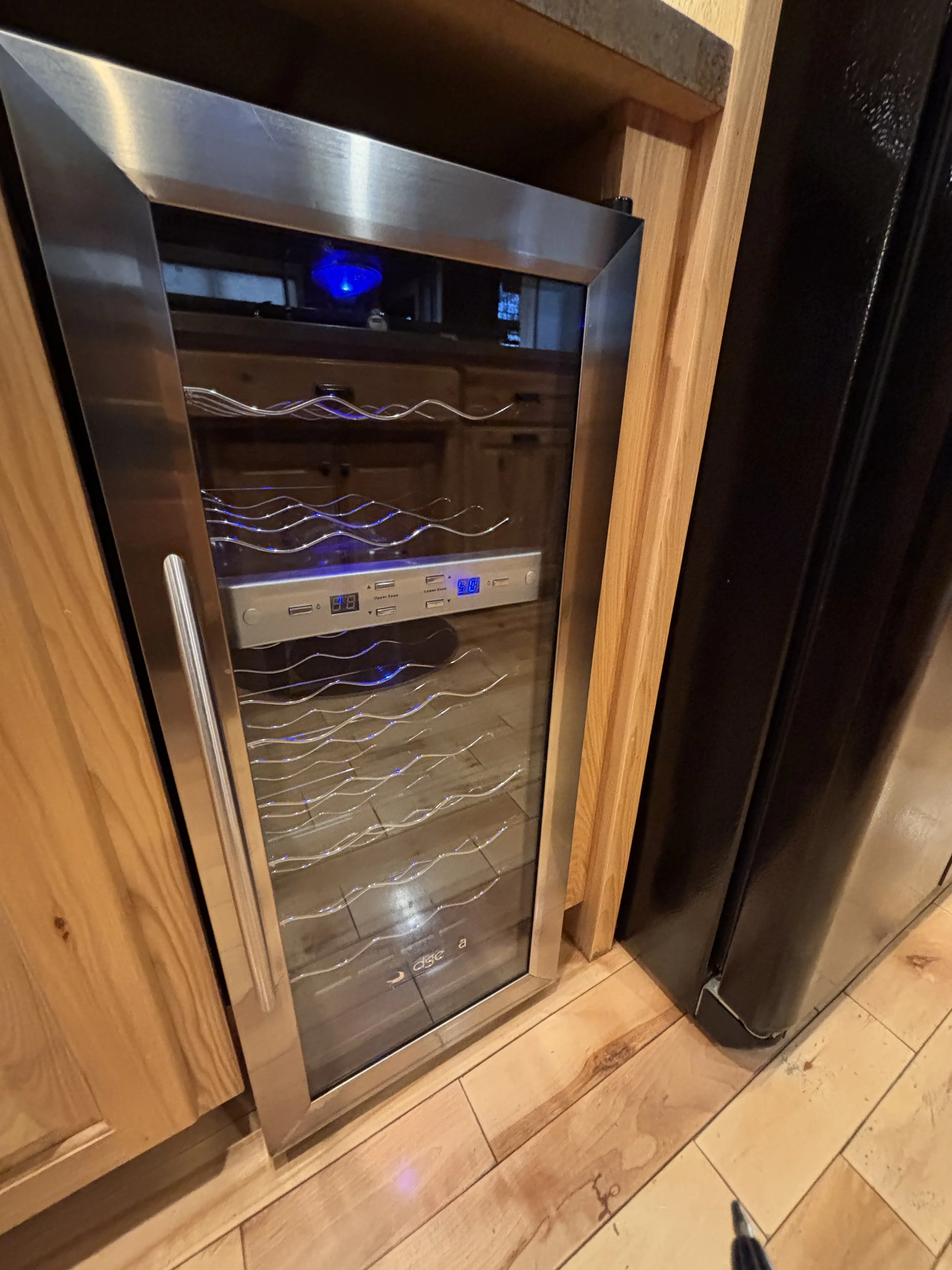 Kitchen / Wine Cooler