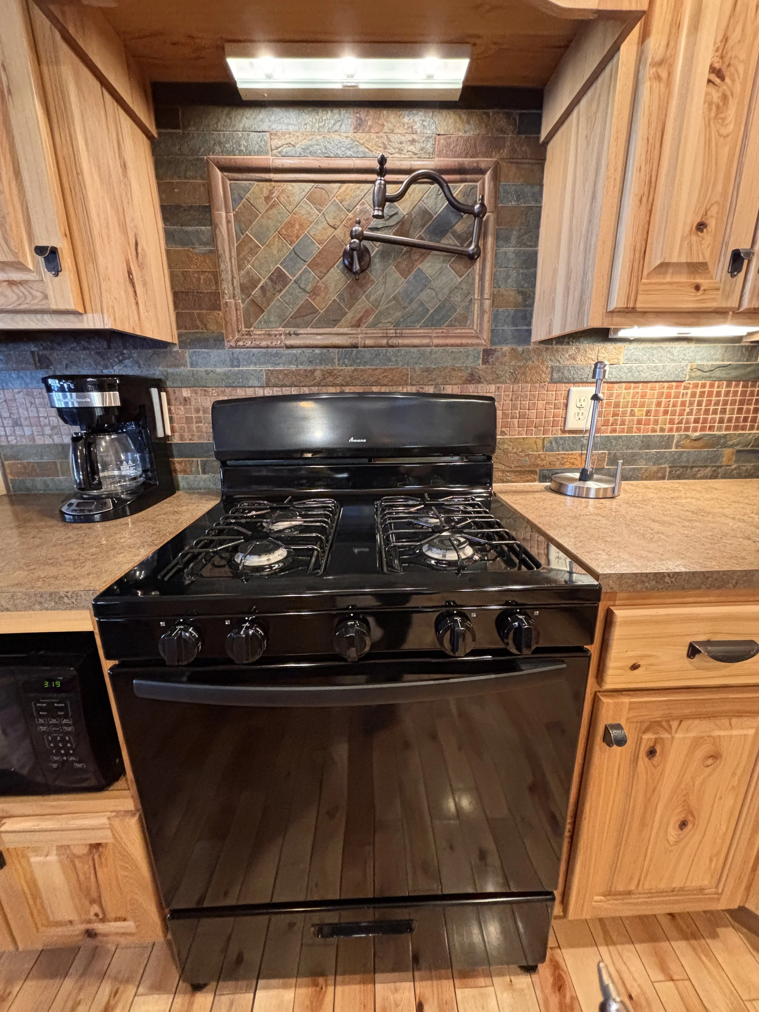 Kitchen / Gas Range / Pot Filler