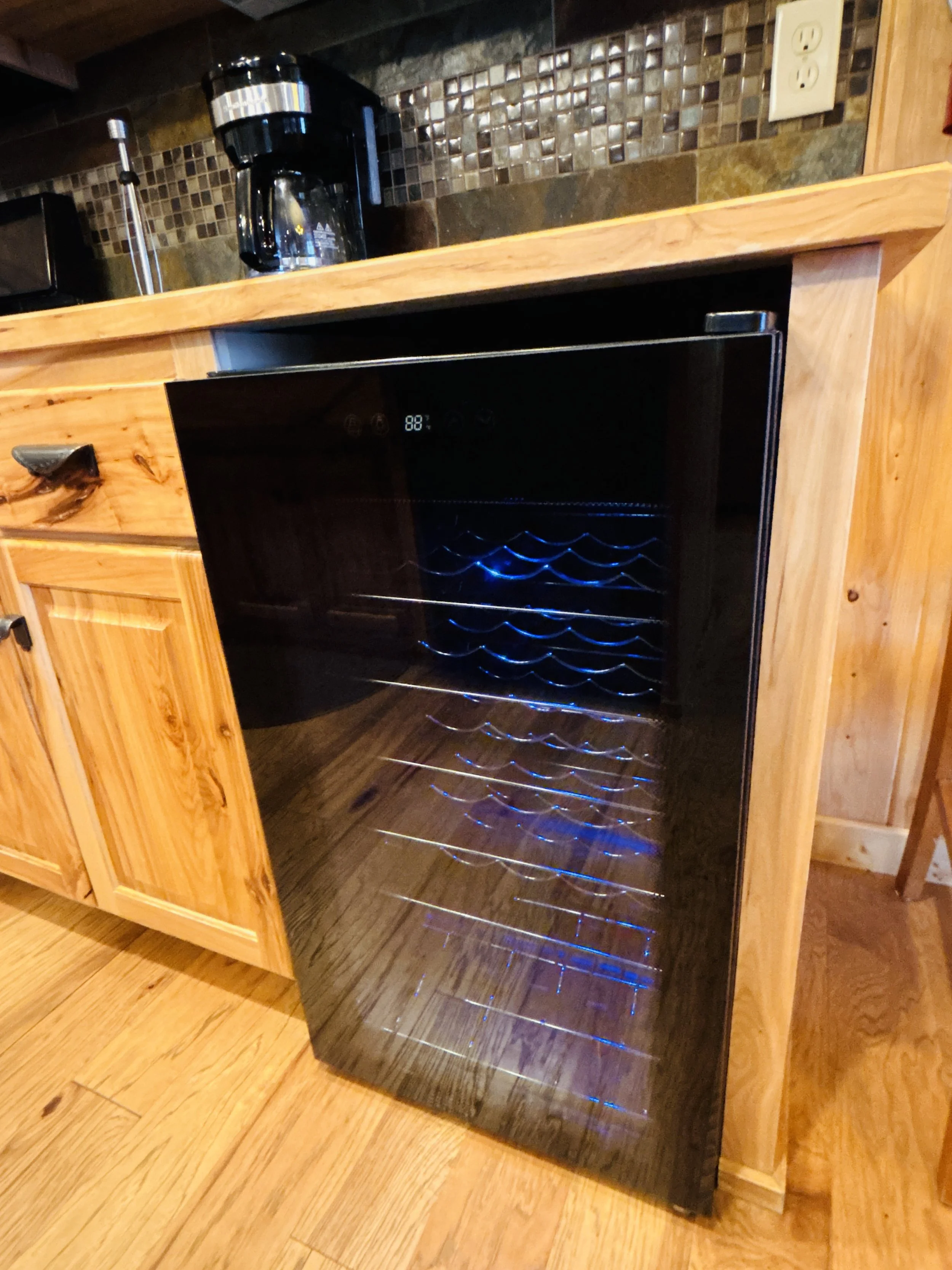 Kitchen / Wine Cooler
