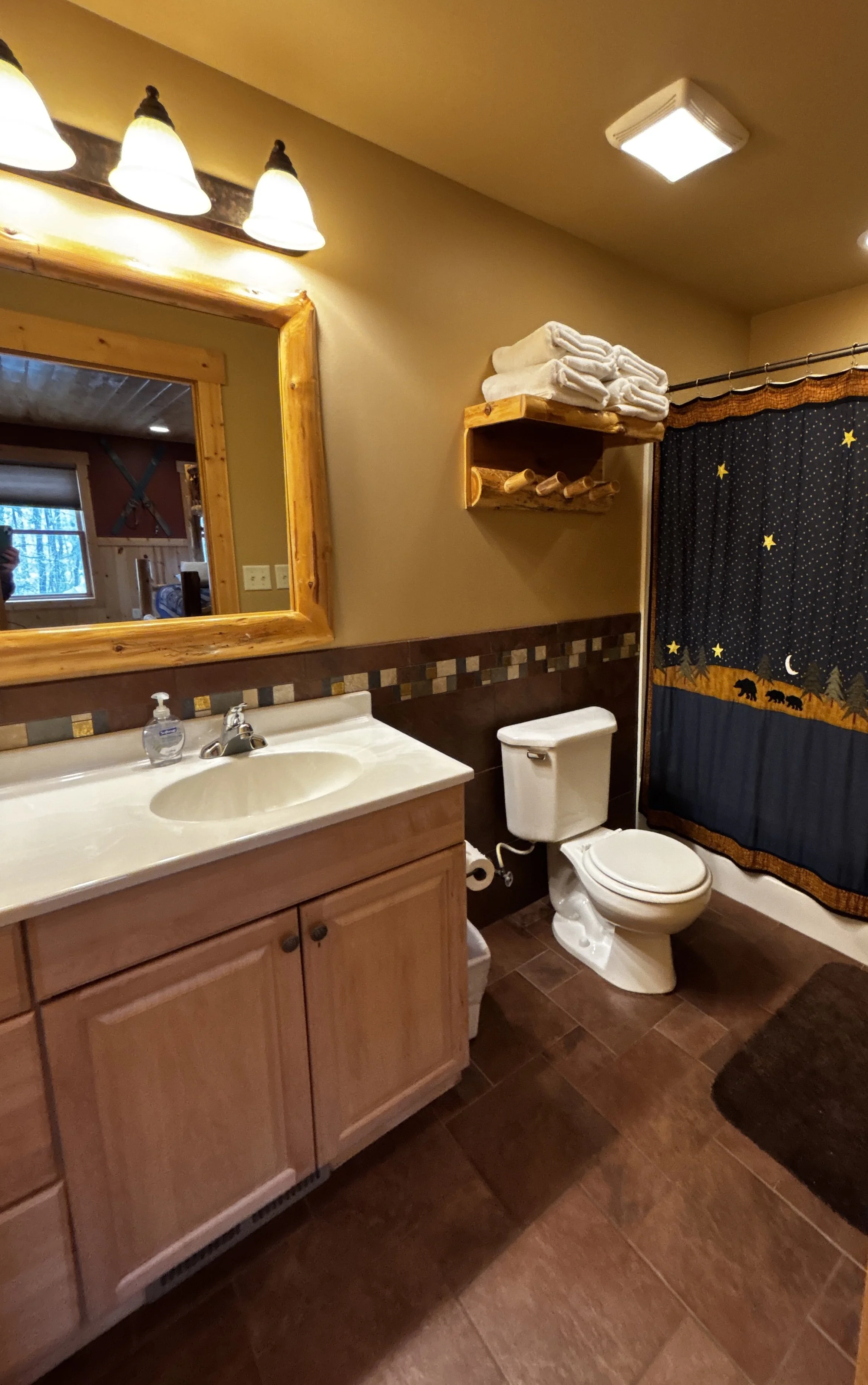 Second Floor: Bedroom 2 - Bunk Room / Bathroom