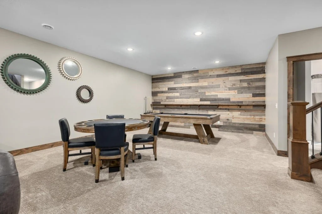 Basement Living Room: Poker Table / Pool Table