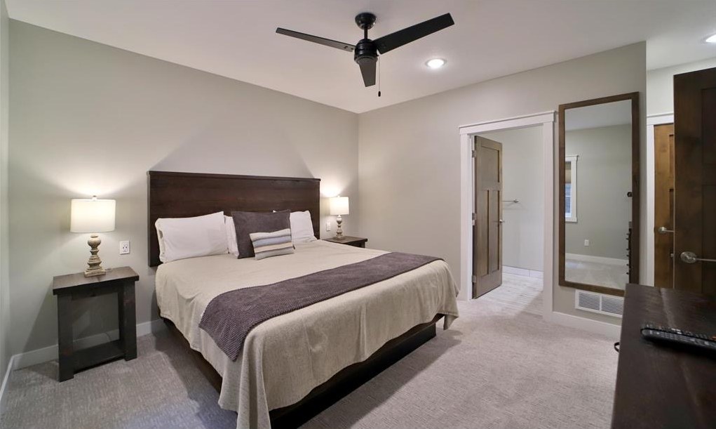 BEDROOM 3 - Basement: King Suite