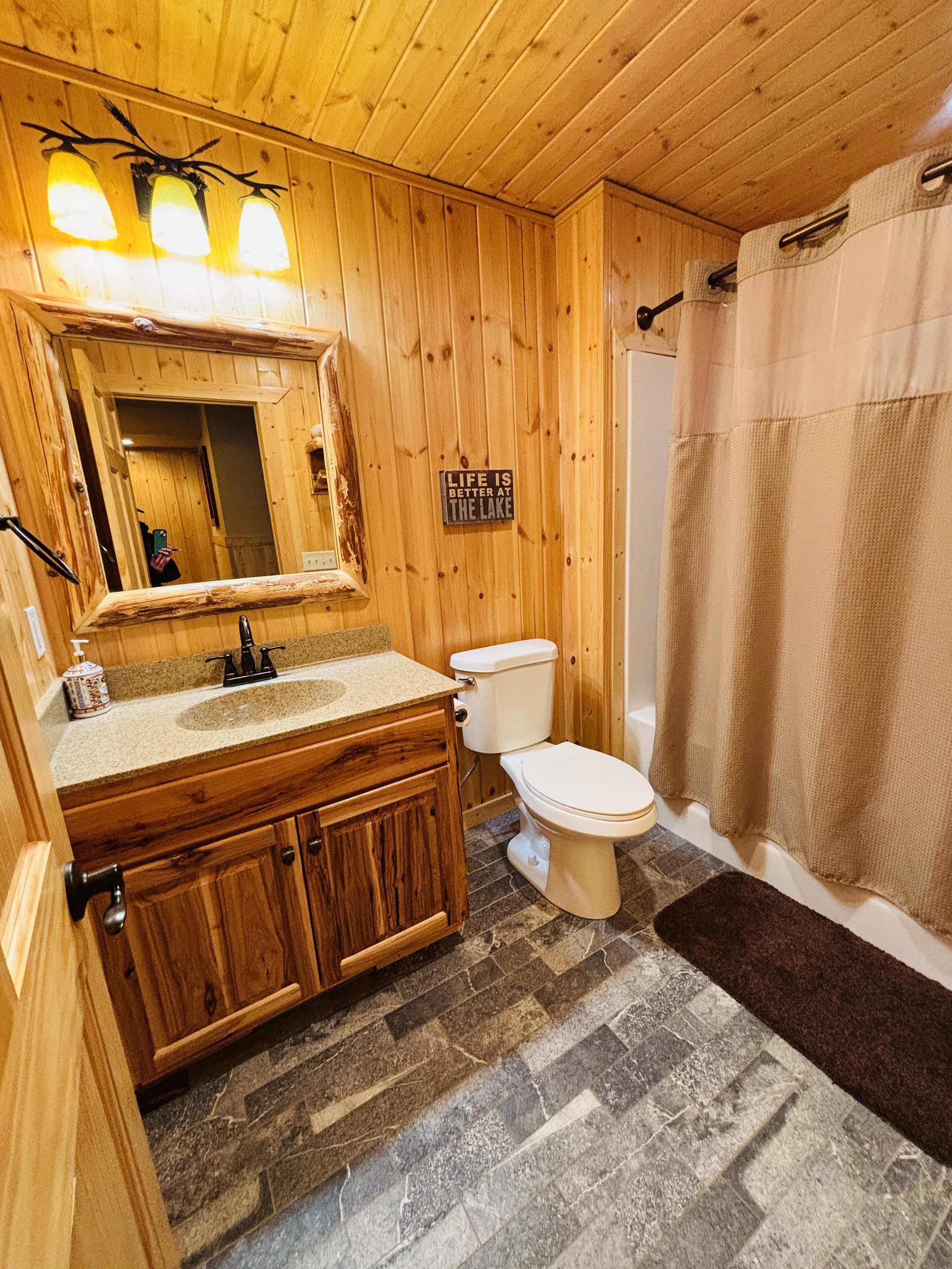 BEDROOM 4 - Third Floor Loft Bedroom (bathroom located on second floor) / Shower-Tub Combo