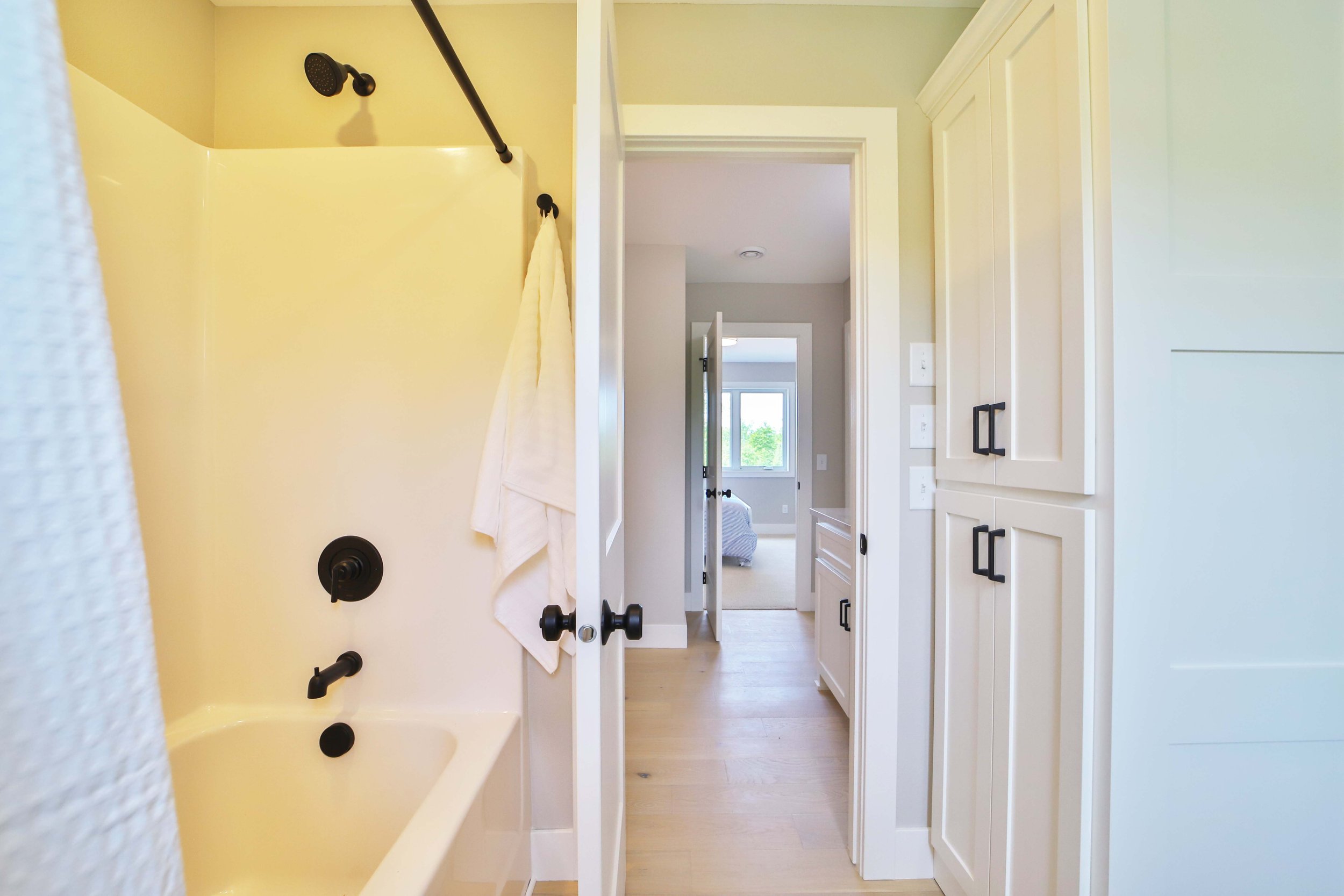 Second Floor Bathroom #2 - Bathtub