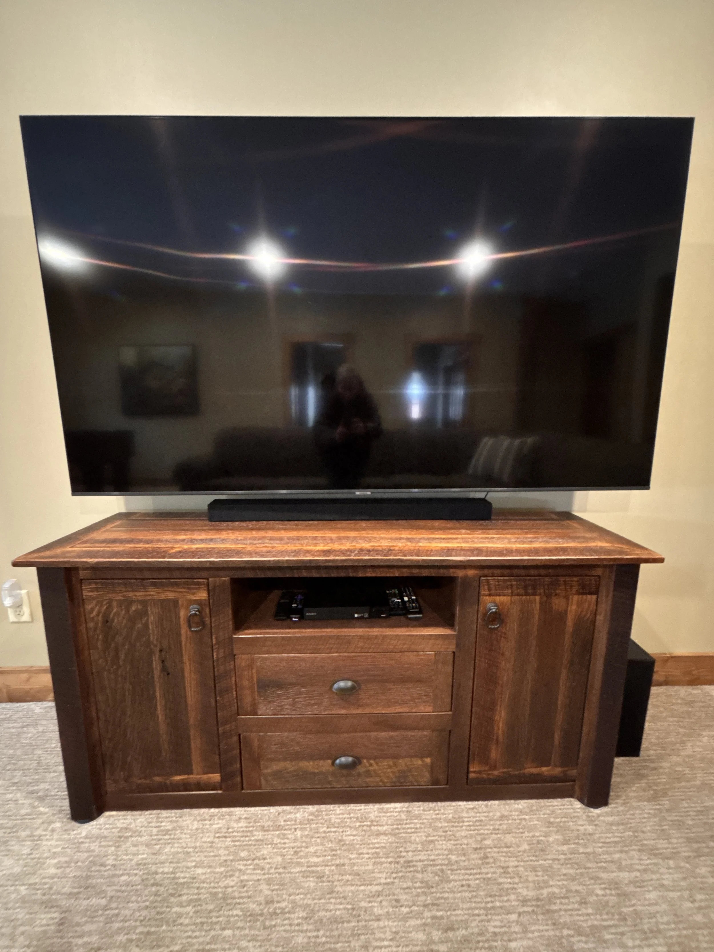 Second Floor Living Room / Flat-Screen TV / Sound Bar