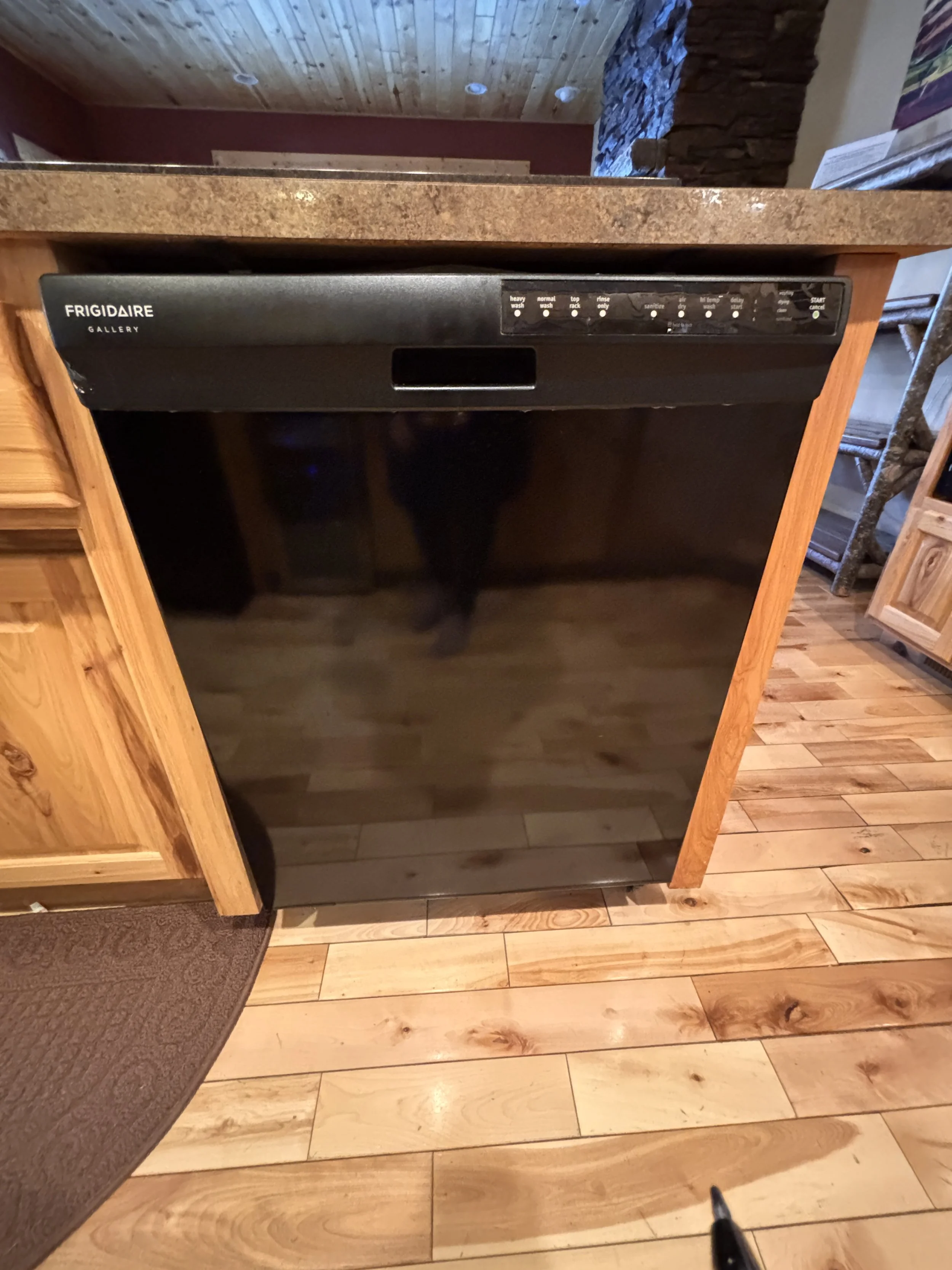 Kitchen / Dishwasher