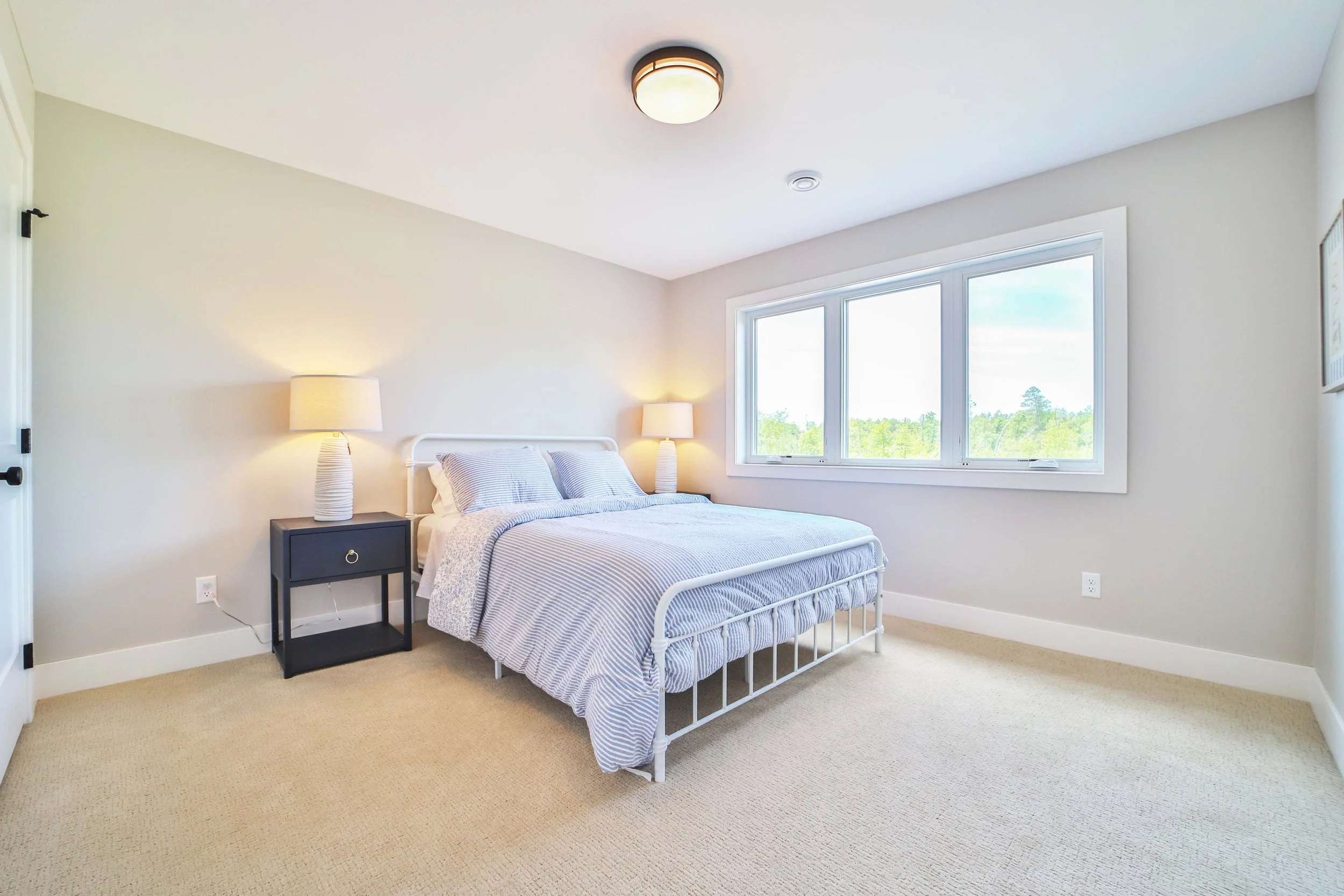 Second Floor Queen Bedroom