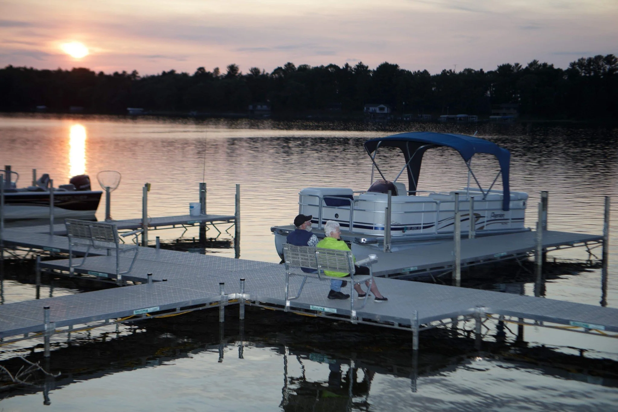 Arlie & Carol Gregor on Dock-KEEP.jpg