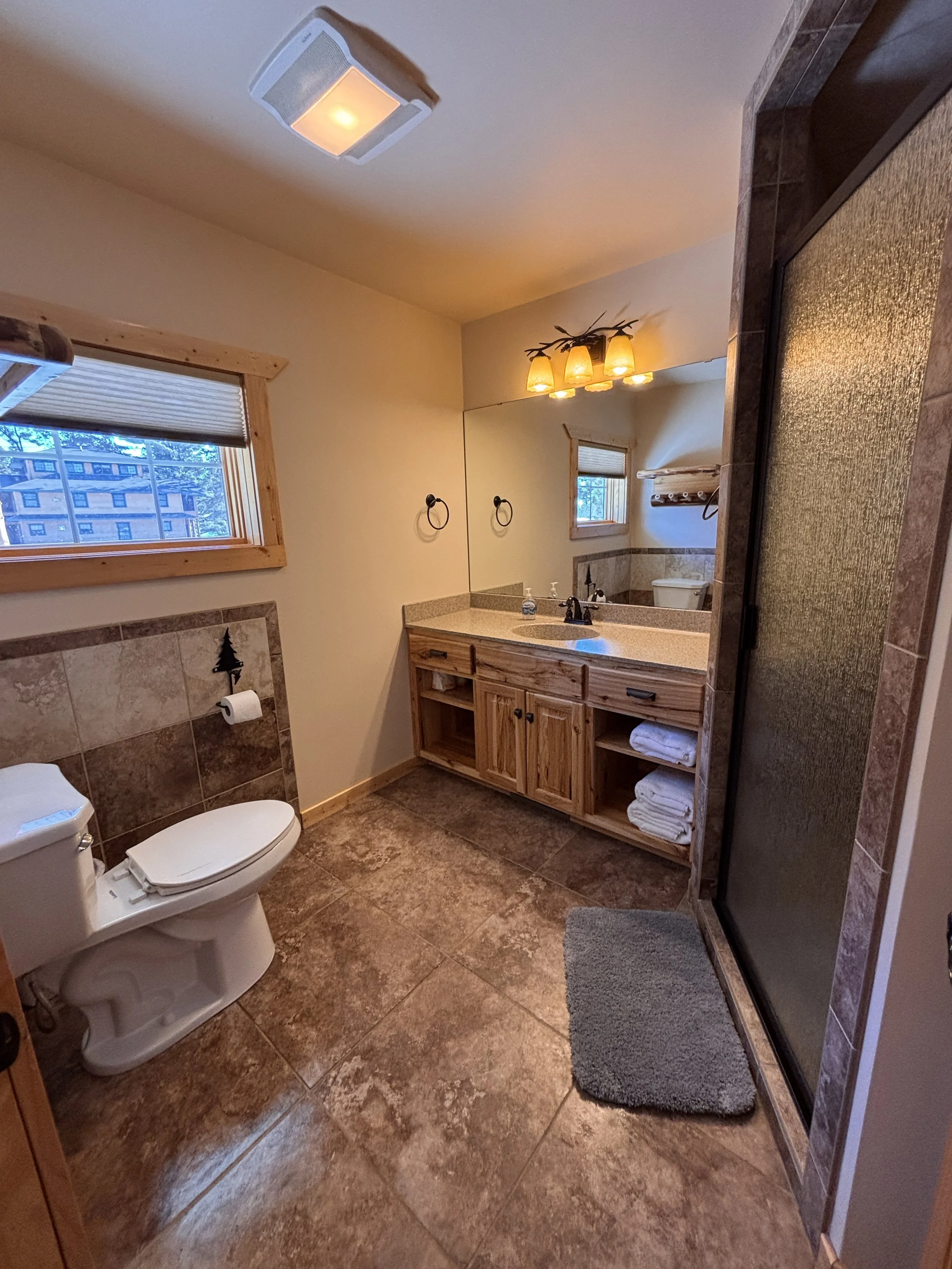 BEDROOM 1 - Main floor: Queen Suite Bathroom