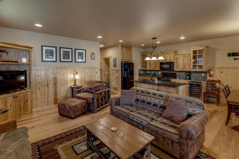 Living Room / Kitchen