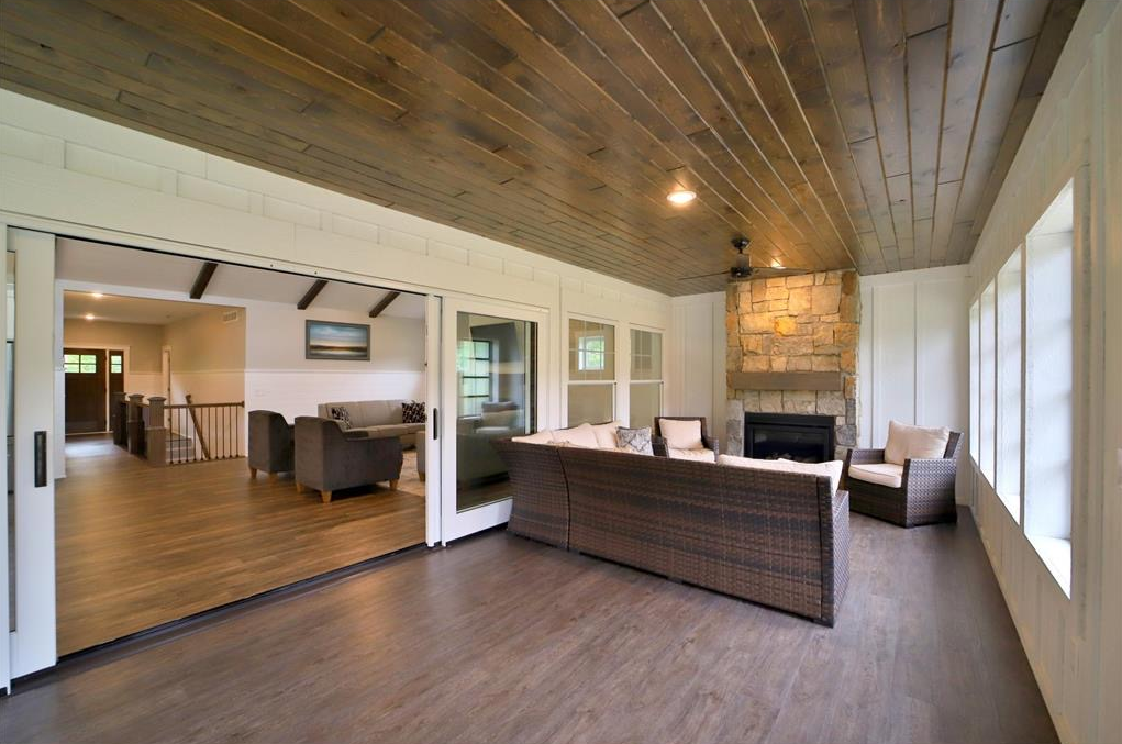 4 Season Porch / Gas Fireplace