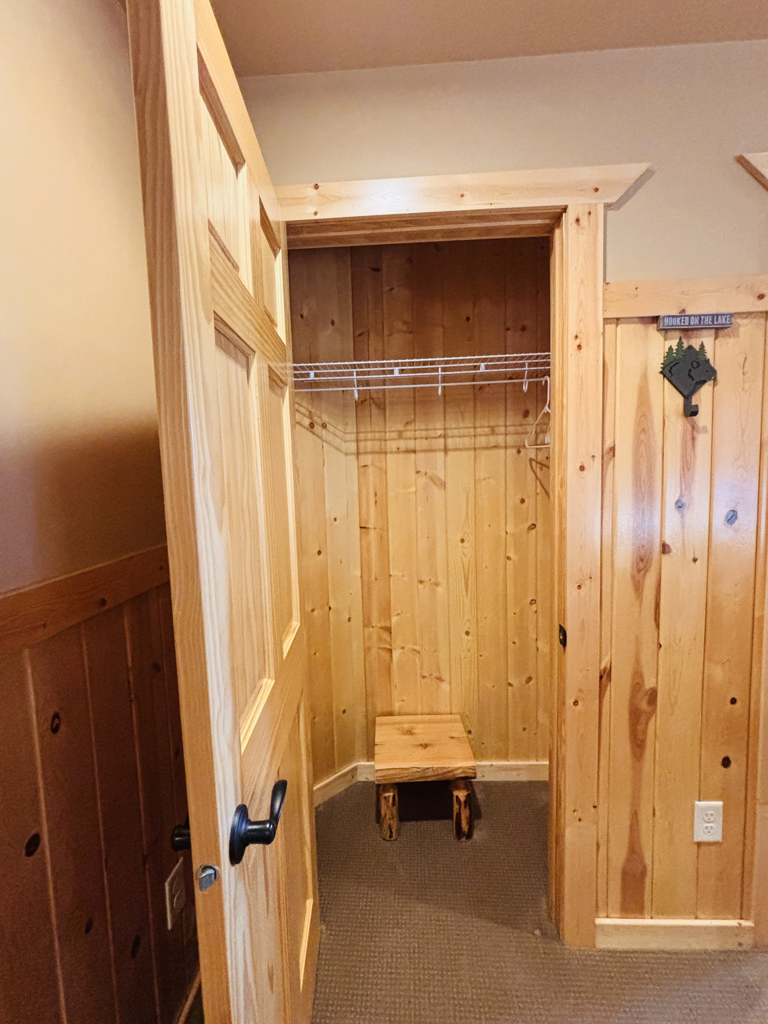 BEDROOM 1 - Main Floor: Queen Suite / Closet