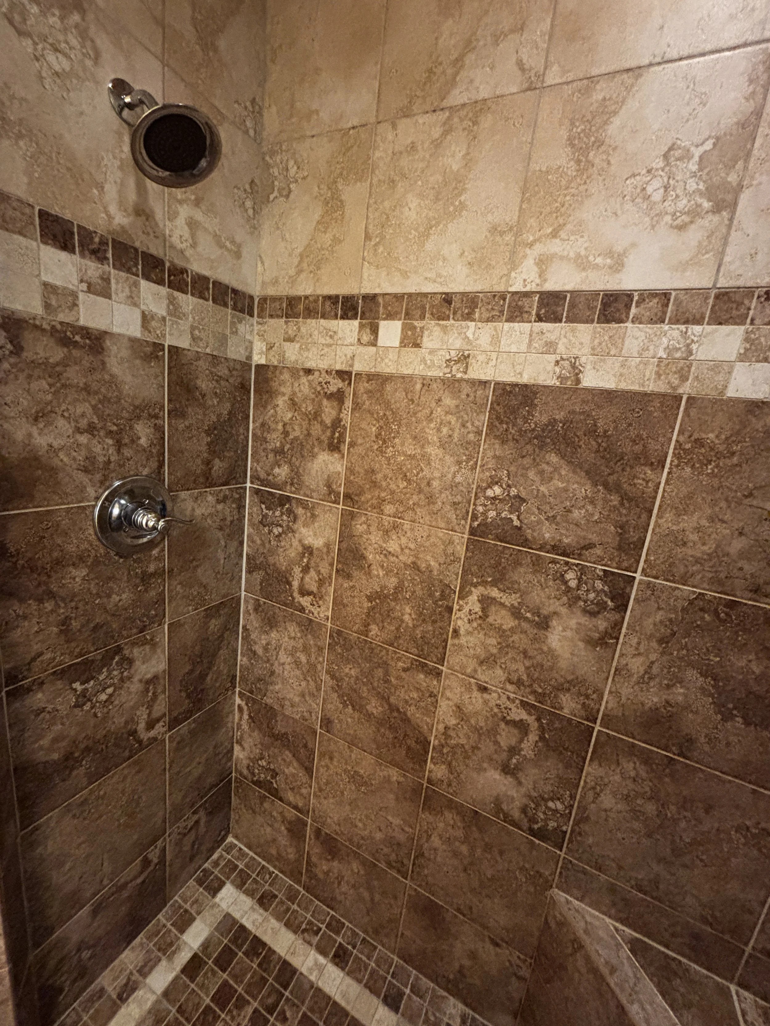 Main Floor - Bedroom 1: Queen Suite / Walk-in Shower