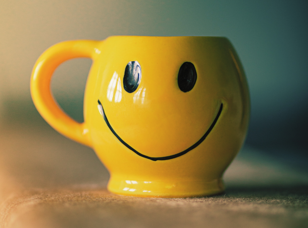 vintage 70s smiley mug