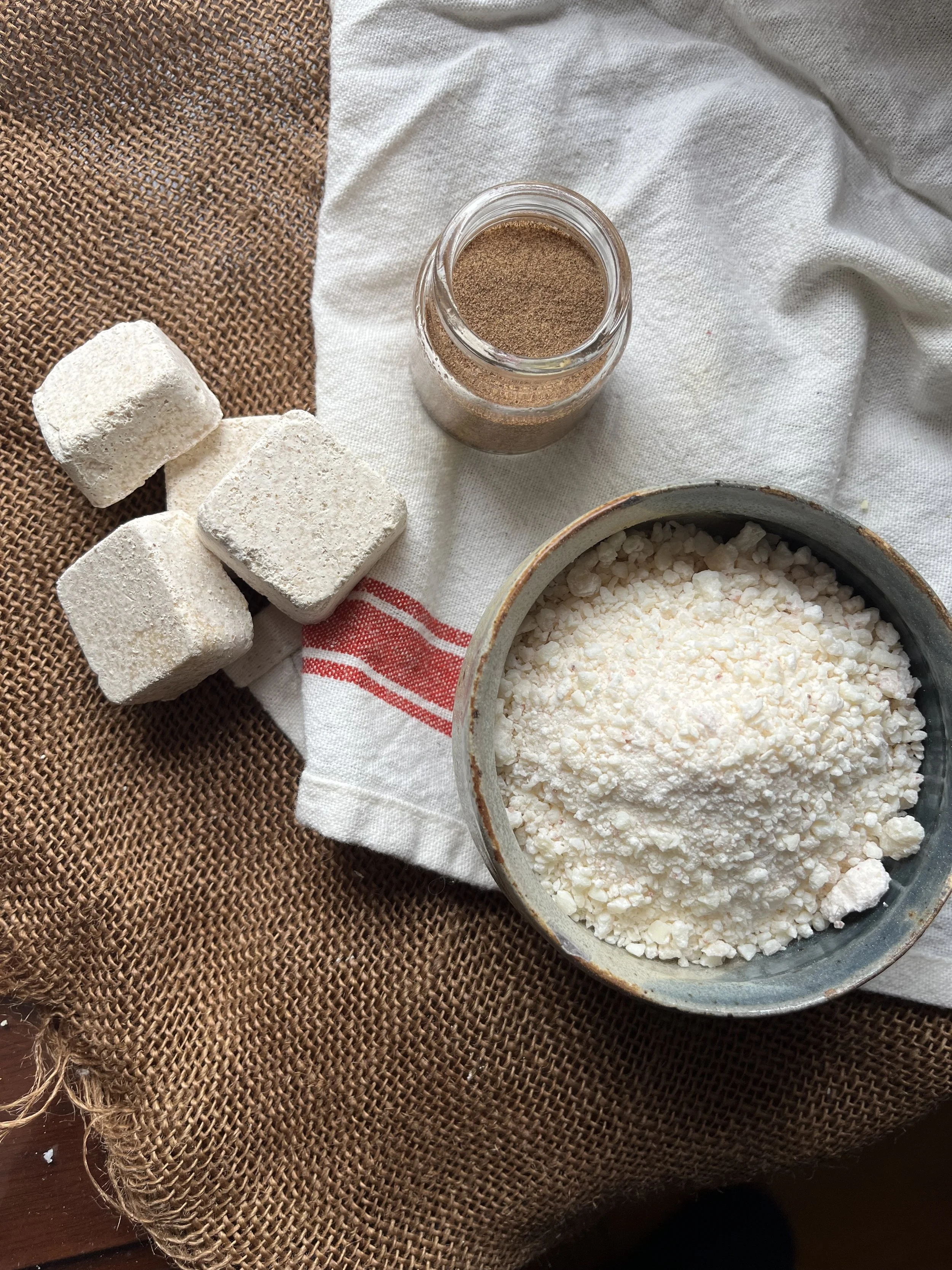 Exfoliating Soap Scrub Cube Walnut and Sea Salt
