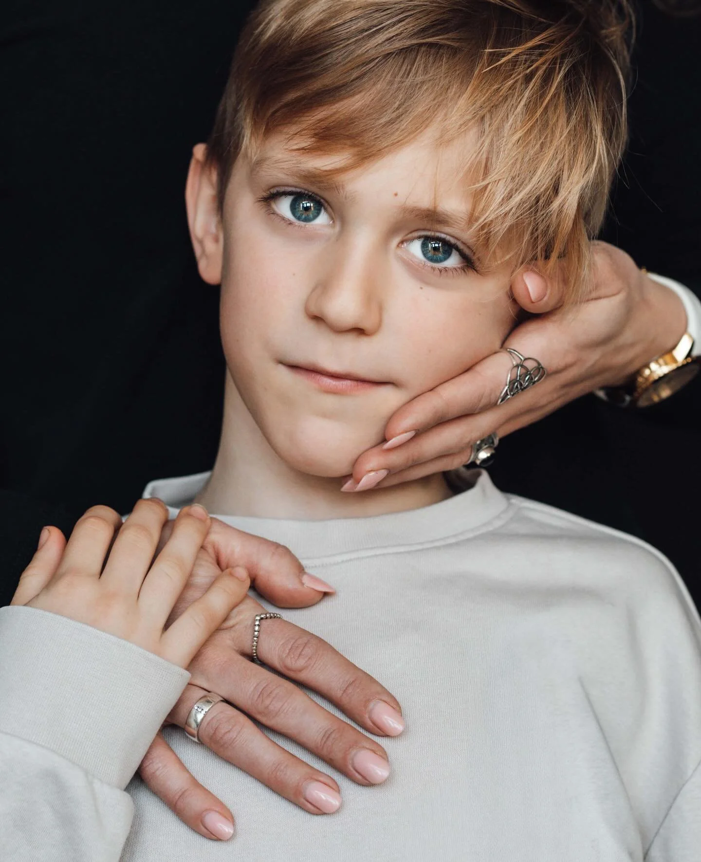 Sinds ik portretten maak kijk ik bij mensen meteen naar hun ogen en zie ik ze ook &eacute;cht. De kleuren, de verlopen, de patronen - want ogen zijn eigenlijk nooit alleen maar blauw, grijs, groen of bruin. Kijk eens naar de mooie kleuren die terugko