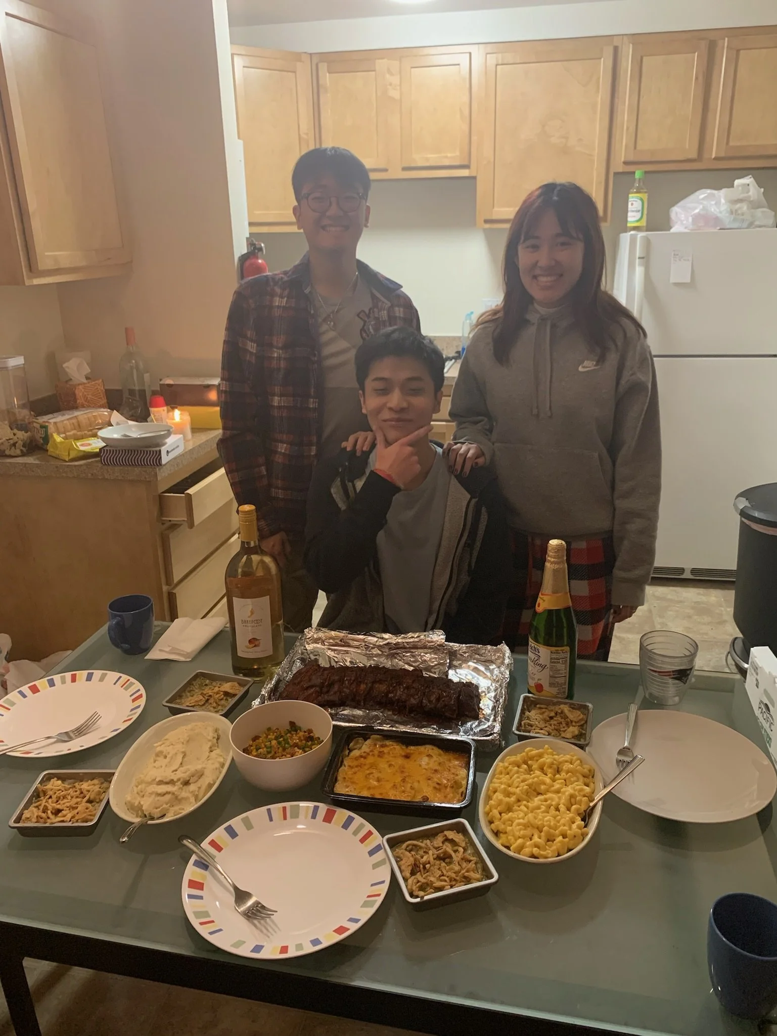 bannah and beiji (&kso) - a small friendsgiving, but i felt lots of warmth in this moment